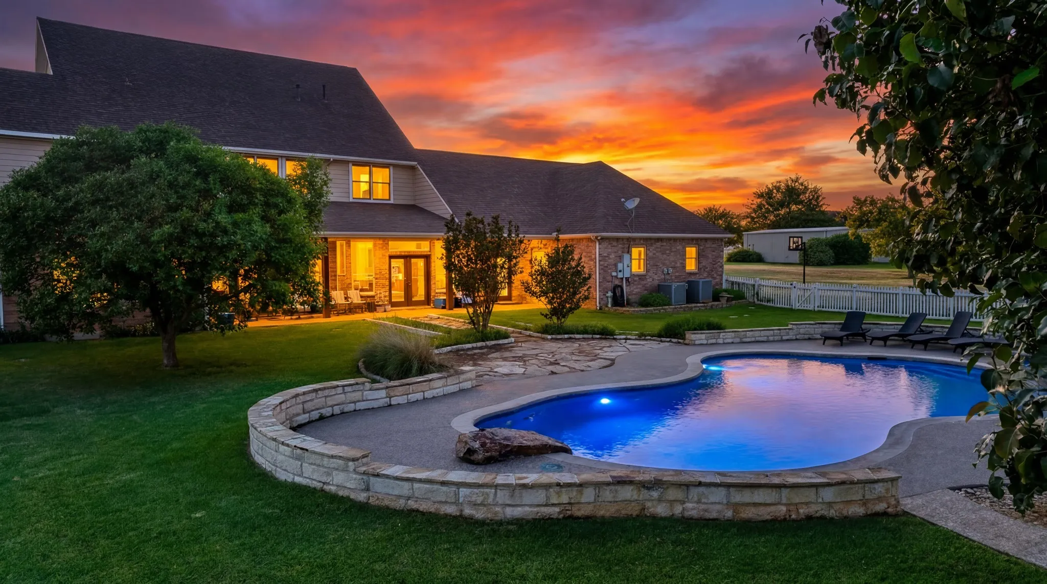 Single Family Residence For Sale in Denton County , 6670 Green Valley Circle, Aubrey, Texas 76227, 5 Bedrooms, 5 Bathrooms, 3 Garage spaces, 3,988 Sqft, built in 2006, Price $984,900, mls#21283634, Real Estate Agent in Aubrey, Homes For Sale in Denton county, Homes For Sale in Aubrey, Realtor in Aubrey Texas, Real Estate Brokerage Independent Realty Texas, Luminita Cordes Realtor