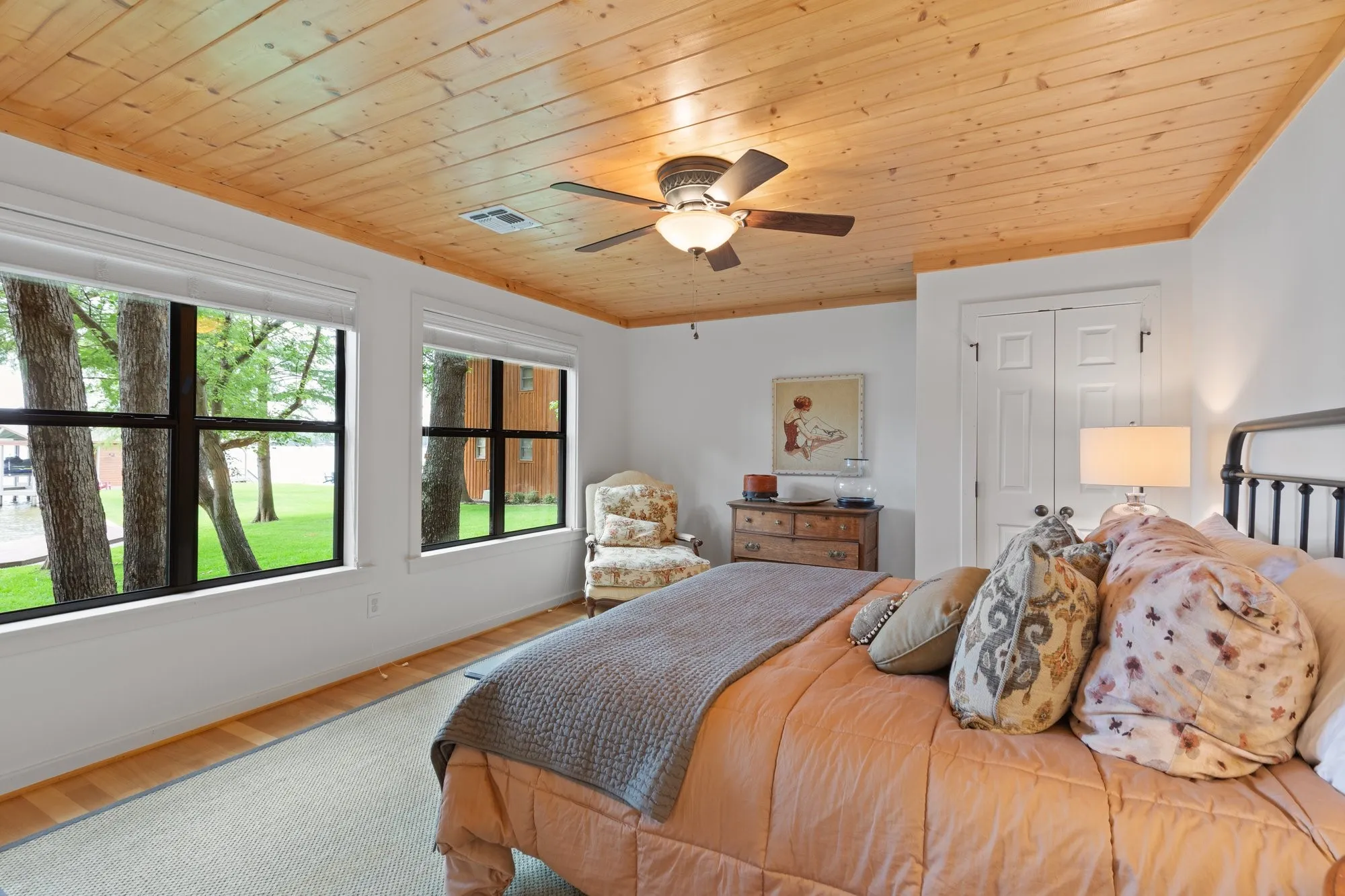 Single Family Residence For Sale in Franklin (TX) County , 307 King Laurence Court, Scroggins, Texas 75480, 4 Bedroom, 3 Bathroom, Garage spaces, 2,808 Sqft, built in 1993, mls#21284180, Real Estate Agent in Scroggins, Homes For Sale in Franklin (TX) county, Homes For Sale in Scroggins, Realtor in Scroggins Texas, Real Estate Brokerage Independent Realty Texas, Luminita Cordes Realtor