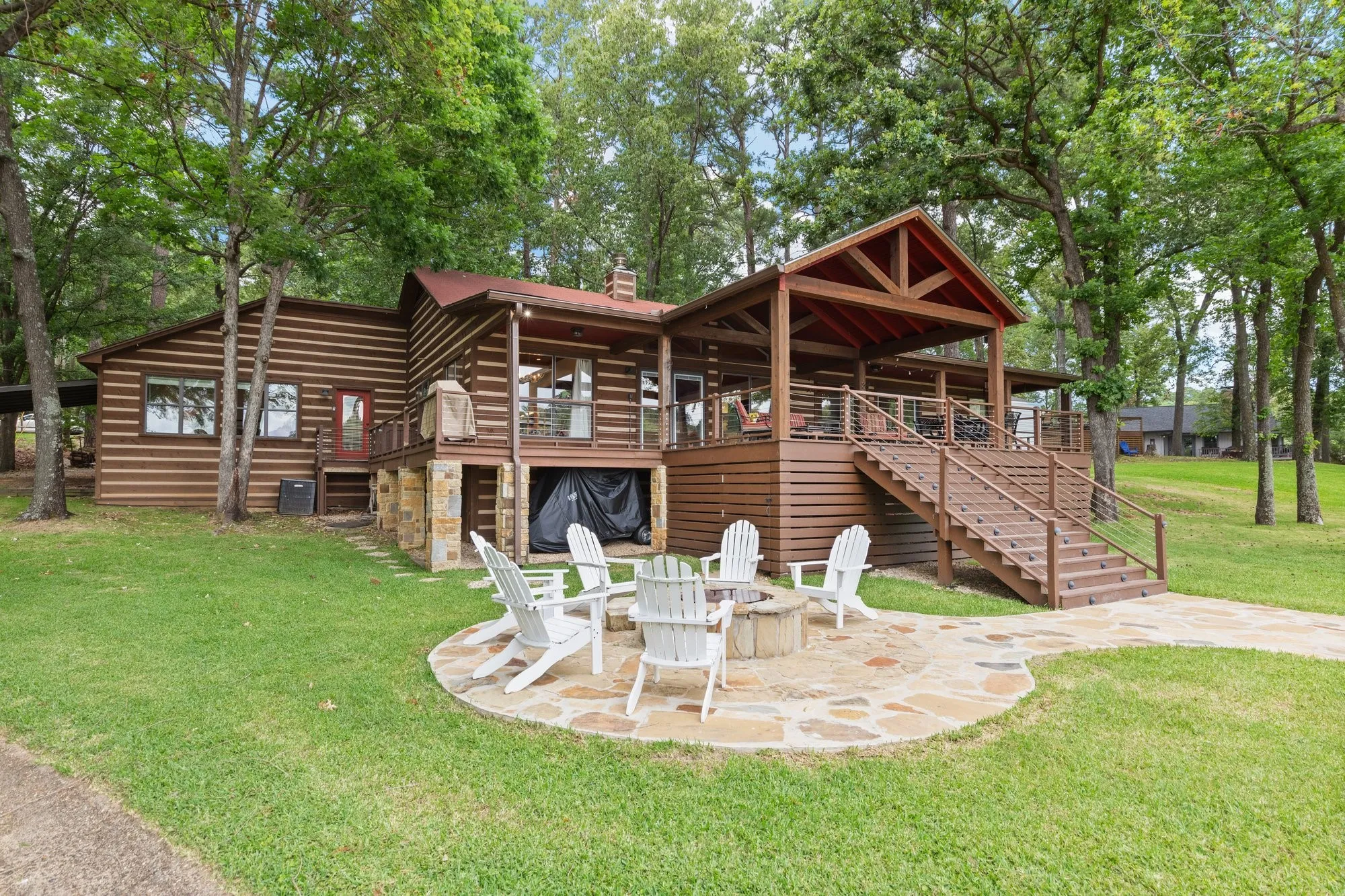Single Family Residence For Sale in Franklin (TX) County , 307 King Laurence Court, Scroggins, Texas 75480, 4 Bedroom, 3 Bathroom, Garage spaces, 2,808 Sqft, built in 1993, mls#21284180, Real Estate Agent in Scroggins, Homes For Sale in Franklin (TX) county, Homes For Sale in Scroggins, Realtor in Scroggins Texas, Real Estate Brokerage Independent Realty Texas, Luminita Cordes Realtor