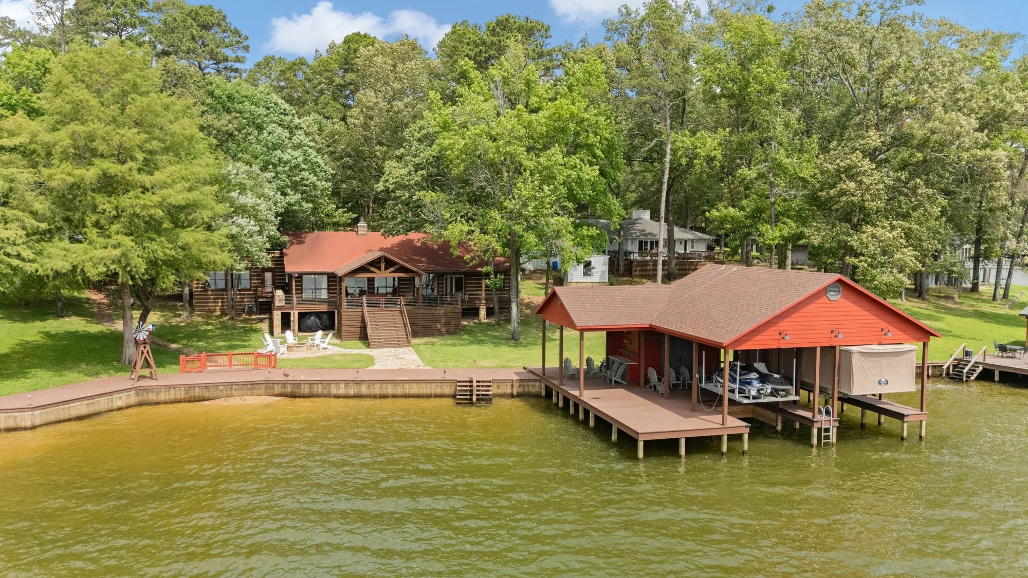 Single Family Residence For Sale in Franklin (TX) County , 307 King Laurence Court, Scroggins, Texas 75480, 4 Bedroom, 3 Bathroom, Garage spaces, 2,808 Sqft, built in 1993, mls#21284180, Real Estate Agent in Scroggins, Homes For Sale in Franklin (TX) county, Homes For Sale in Scroggins, Realtor in Scroggins Texas, Real Estate Brokerage Independent Realty Texas, Luminita Cordes Realtor