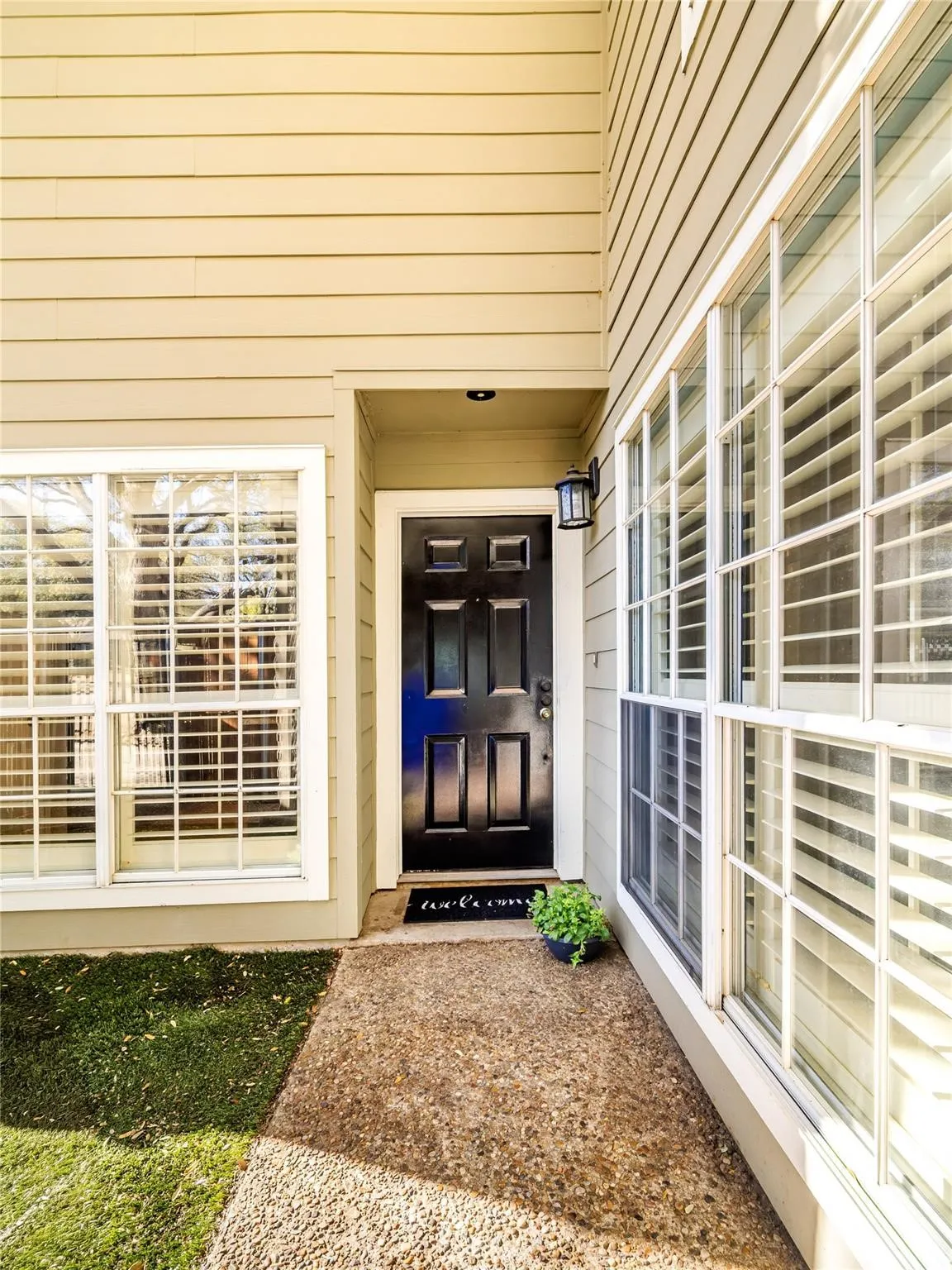 Townhouse For Sale in Dallas County , 8503 Coppertowne Lane, Dallas, Texas 75243, 3 Bedroom, 3 Bathroom, 2 Garage spaces, 1,686 Sqft, built in 1983, mls#21281341, Real Estate Agent in Dallas, Homes For Sale in Dallas county, Homes For Sale in Dallas, Realtor in Dallas Texas, Real Estate Brokerage Independent Realty Texas, Luminita Cordes Realtor