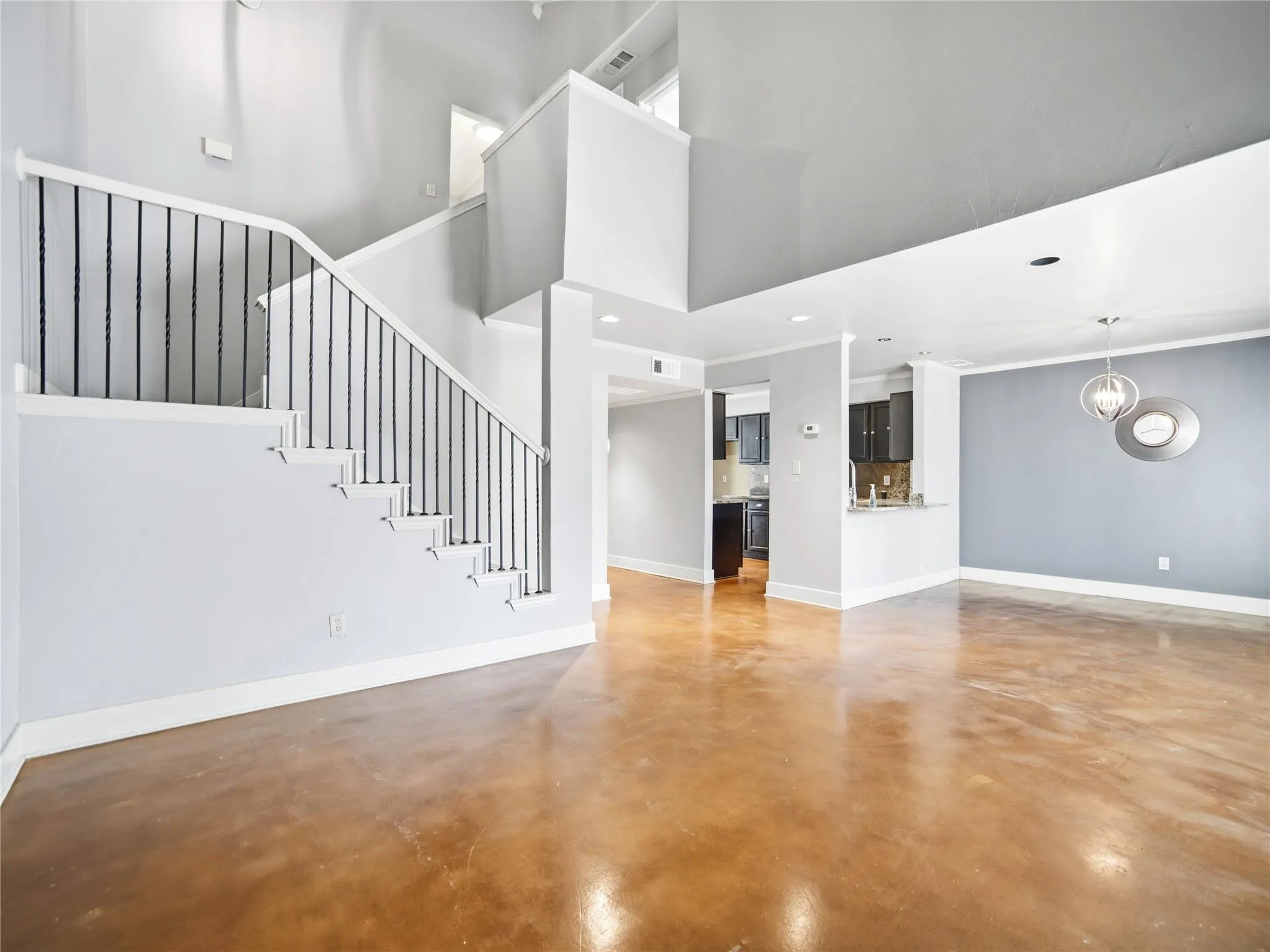 Townhouse For Sale in Dallas County , 8503 Coppertowne Lane, Dallas, Texas 75243, 3 Bedroom, 3 Bathroom, 2 Garage spaces, 1,686 Sqft, built in 1983, mls#21281341, Real Estate Agent in Dallas, Homes For Sale in Dallas county, Homes For Sale in Dallas, Realtor in Dallas Texas, Real Estate Brokerage Independent Realty Texas, Luminita Cordes Realtor