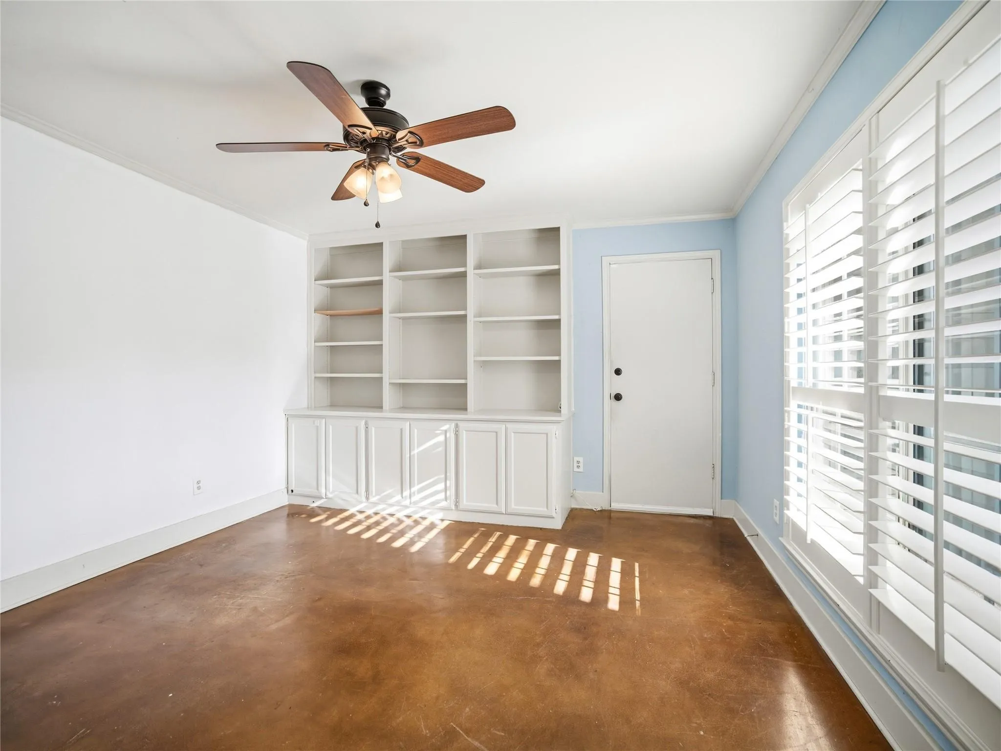 Townhouse For Sale in Dallas County , 8503 Coppertowne Lane, Dallas, Texas 75243, 3 Bedroom, 3 Bathroom, 2 Garage spaces, 1,686 Sqft, built in 1983, mls#21281341, Real Estate Agent in Dallas, Homes For Sale in Dallas county, Homes For Sale in Dallas, Realtor in Dallas Texas, Real Estate Brokerage Independent Realty Texas, Luminita Cordes Realtor