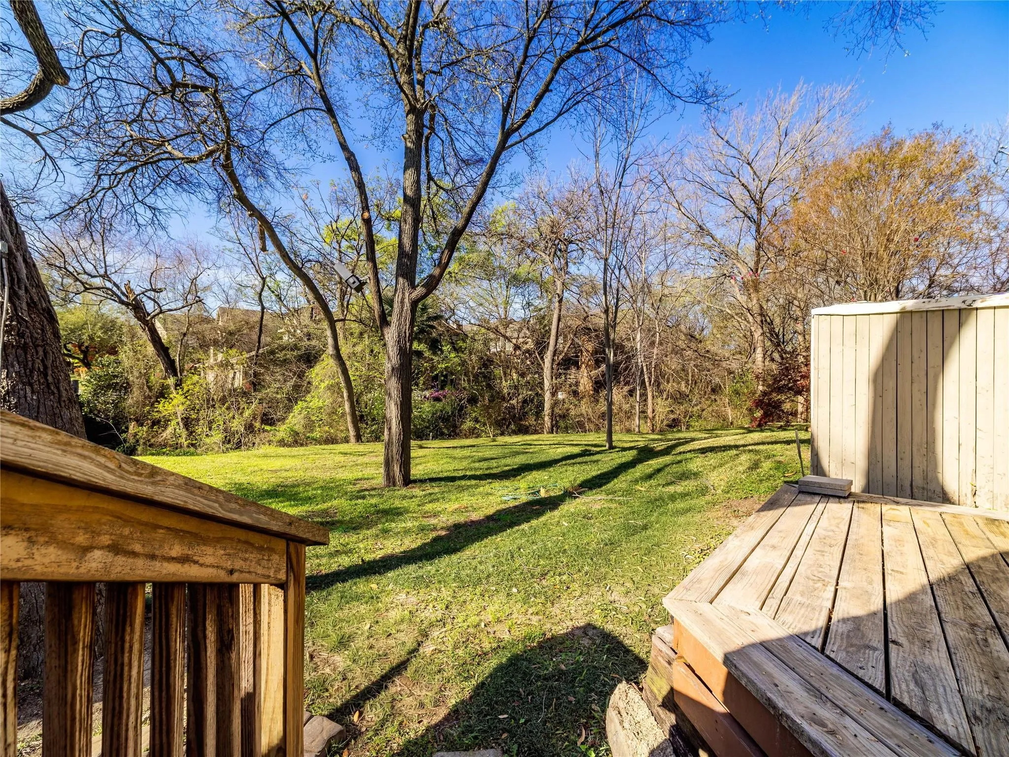 Townhouse For Sale in Dallas County , 8503 Coppertowne Lane, Dallas, Texas 75243, 3 Bedroom, 3 Bathroom, 2 Garage spaces, 1,686 Sqft, built in 1983, mls#21281341, Real Estate Agent in Dallas, Homes For Sale in Dallas county, Homes For Sale in Dallas, Realtor in Dallas Texas, Real Estate Brokerage Independent Realty Texas, Luminita Cordes Realtor
