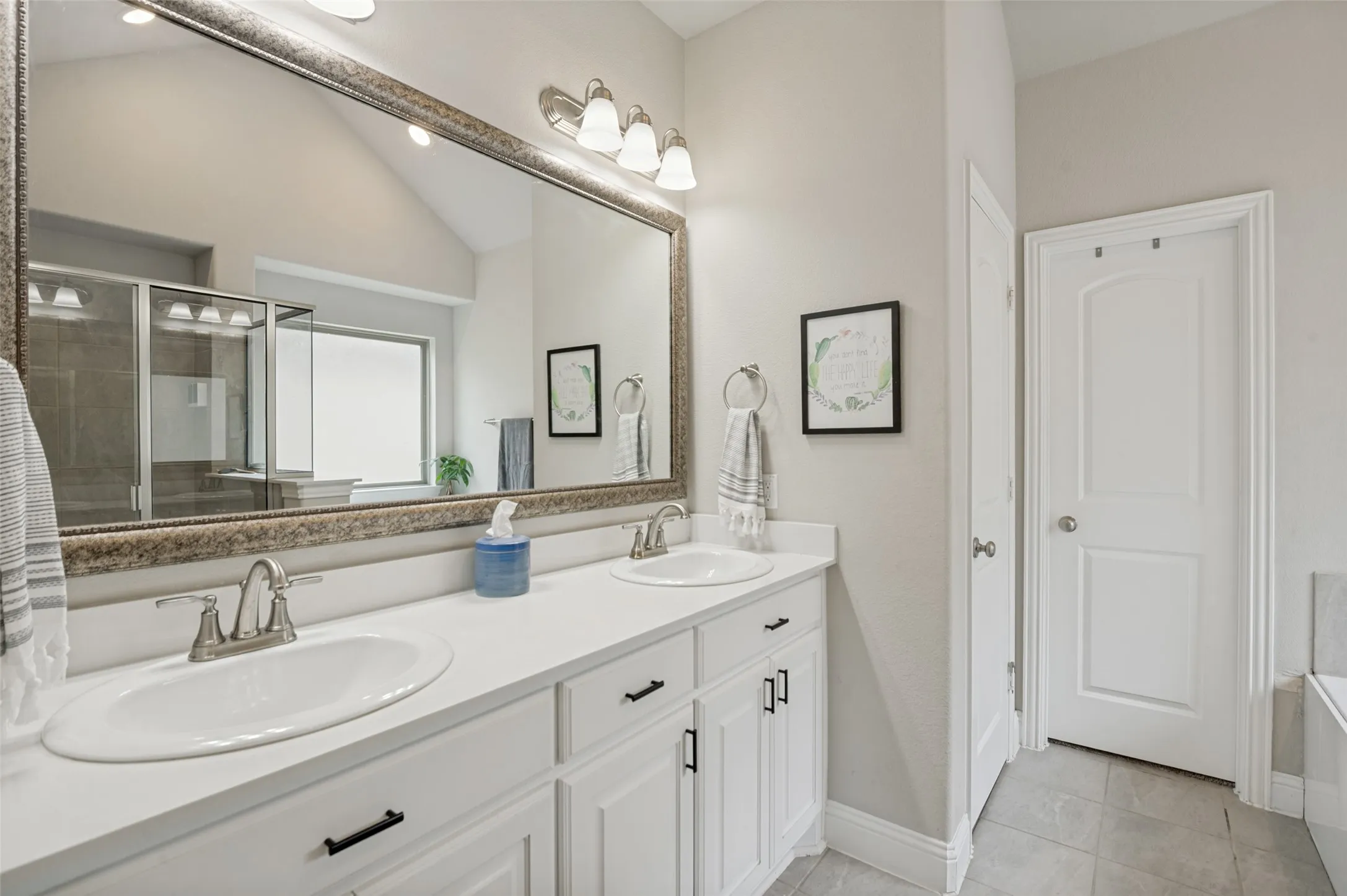Single Family Residence For Sale in Collin County , 4014 Whitetail Lane, Melissa, Texas 75454, 4 Bedroom, 2 Bathroom, 2 Garage spaces, 2,225 Sqft, built in 2022, mls#21283511, Real Estate Agent in Melissa, Homes For Sale in Collin county, Homes For Sale in Melissa, Realtor in Melissa Texas, Real Estate Brokerage Independent Realty Texas, Luminita Cordes Realtor