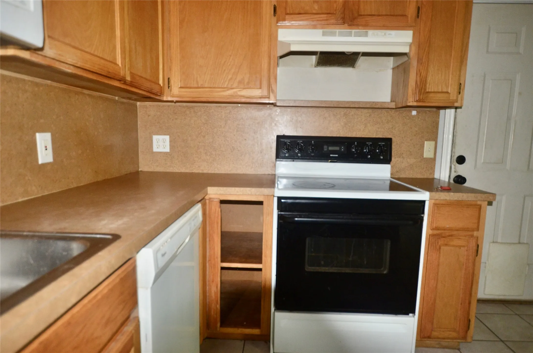 Duplex For Sale in Grayson County , 105 Bryant Street 2, Pottsboro, Texas 75076, 4 Bedroom, 4 Bathroom, 2 Garage spaces, 0 Sqft, built in 2000, Price $274,000, mls#21282805, Real Estate Agent in Pottsboro, Homes For Sale in Grayson county, Homes For Sale in Pottsboro, Realtor in Pottsboro Texas, Real Estate Brokerage Independent Realty Texas, Luminita Cordes Realtor