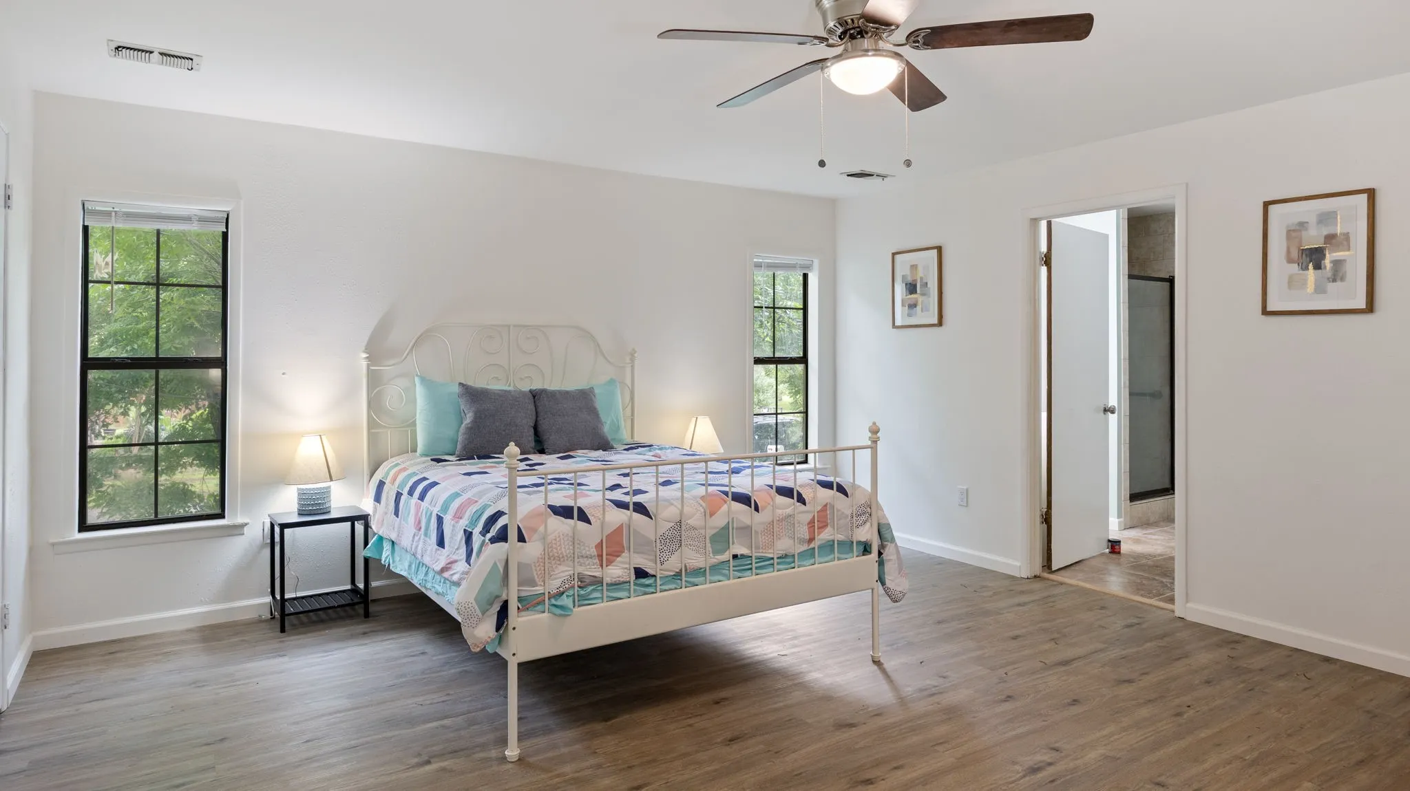 Single Family Residence For Sale in Parker County , 7085 Horseshoe Bend Trail, Weatherford, Texas 76087, 2 Bedroom, 2 Bathroom, Garage spaces, 1,120 Sqft, built in 1973, mls#21279430, Real Estate Agent in Weatherford, Homes For Sale in Parker county, Homes For Sale in Weatherford, Realtor in Weatherford Texas, Real Estate Brokerage Independent Realty Texas, Luminita Cordes Realtor