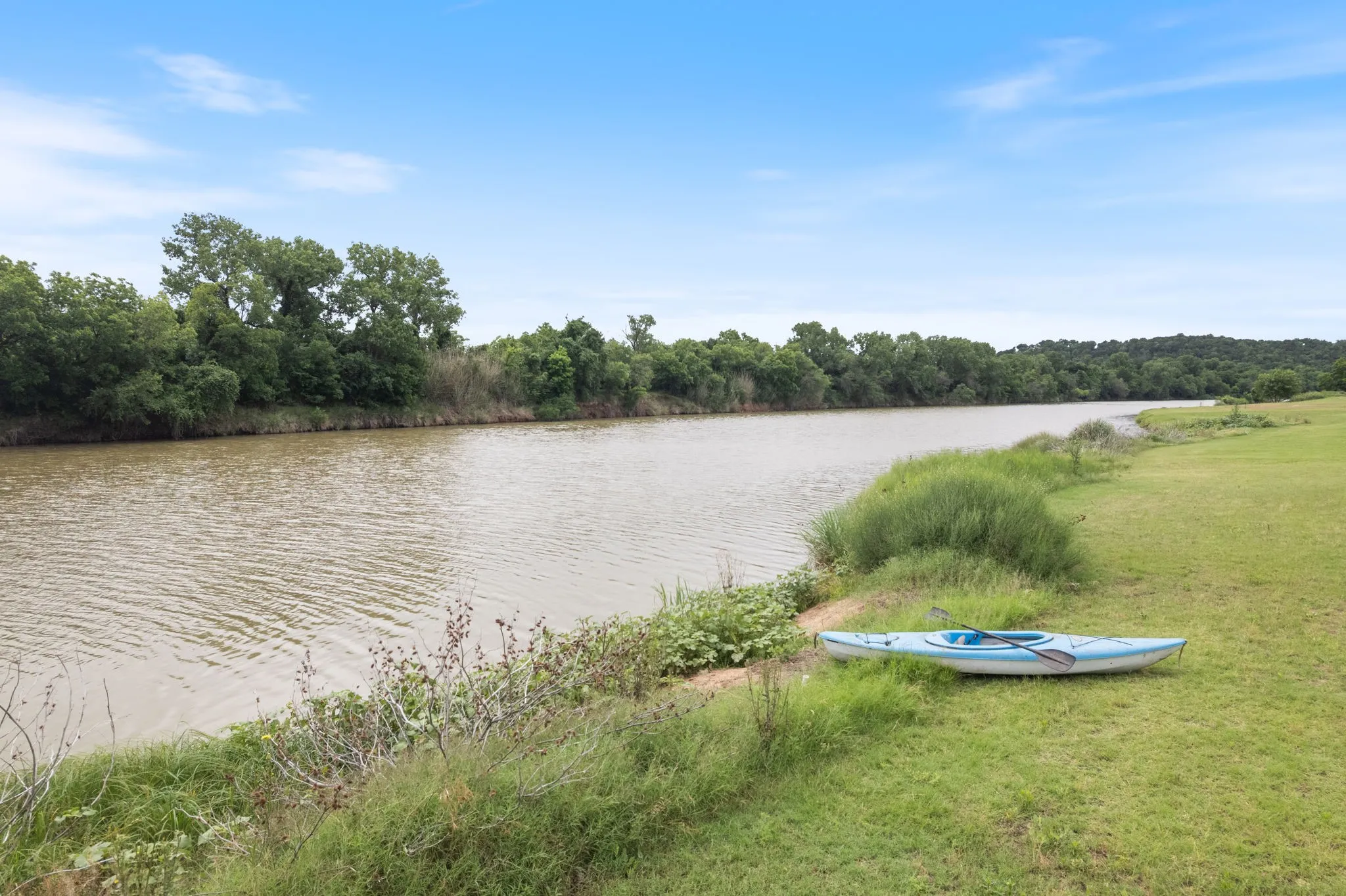 Single Family Residence For Sale in Parker County , 7085 Horseshoe Bend Trail, Weatherford, Texas 76087, 2 Bedroom, 2 Bathroom, Garage spaces, 1,120 Sqft, built in 1973, mls#21279430, Real Estate Agent in Weatherford, Homes For Sale in Parker county, Homes For Sale in Weatherford, Realtor in Weatherford Texas, Real Estate Brokerage Independent Realty Texas, Luminita Cordes Realtor