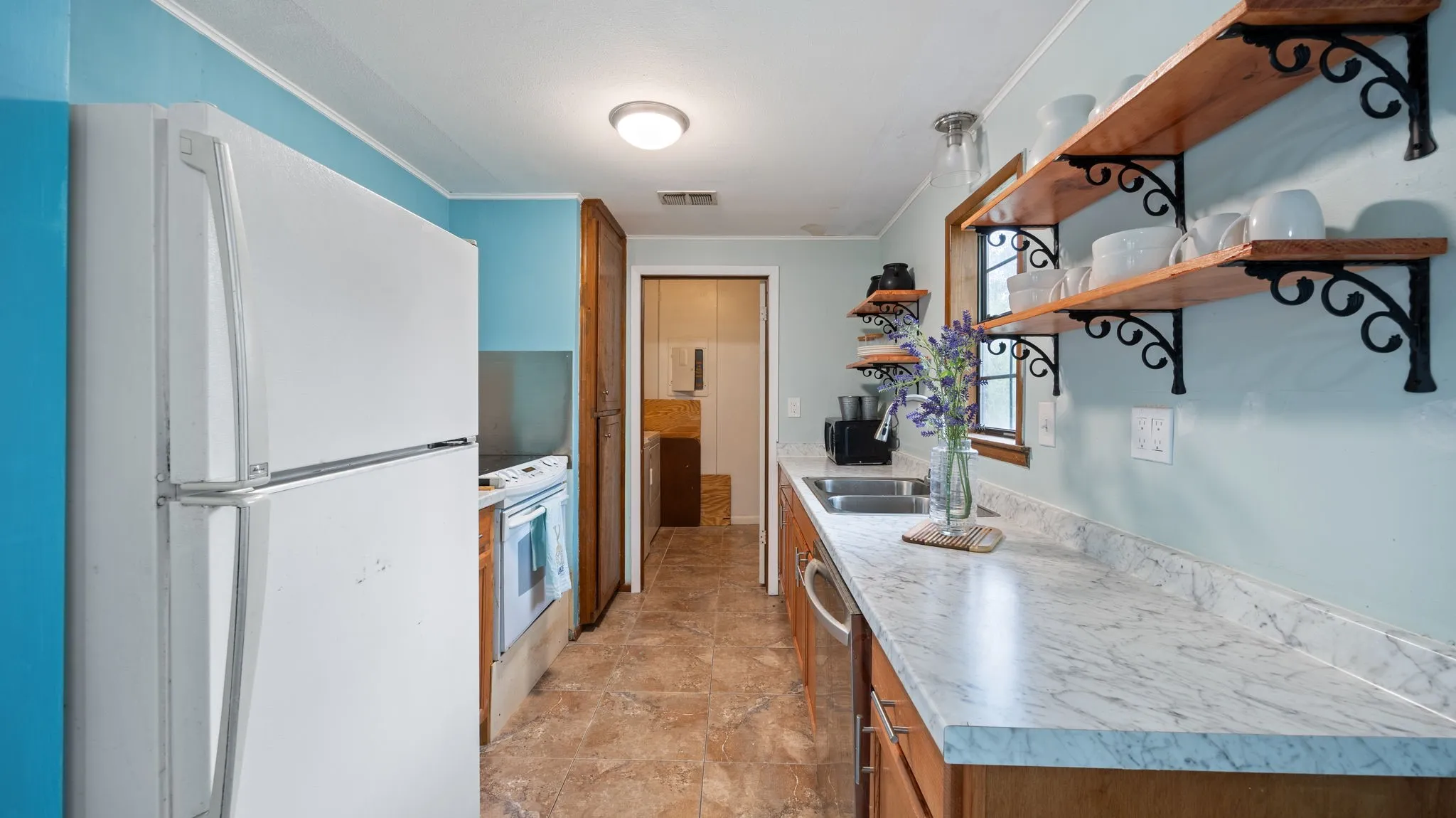 Single Family Residence For Sale in Parker County , 7085 Horseshoe Bend Trail, Weatherford, Texas 76087, 2 Bedroom, 2 Bathroom, Garage spaces, 1,120 Sqft, built in 1973, mls#21279430, Real Estate Agent in Weatherford, Homes For Sale in Parker county, Homes For Sale in Weatherford, Realtor in Weatherford Texas, Real Estate Brokerage Independent Realty Texas, Luminita Cordes Realtor
