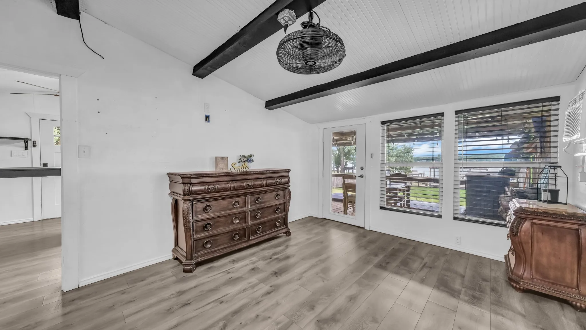 Single Family Residence For Sale in Parker County , 1028 W Lake Drive, Weatherford, Texas 76087, 1 Bedroom, 1 Bathroom, Garage spaces, 576 Sqft, built in 0, mls#21284147, Real Estate Agent in Weatherford, Homes For Sale in Parker county, Homes For Sale in Weatherford, Realtor in Weatherford Texas, Real Estate Brokerage Independent Realty Texas, Luminita Cordes Realtor