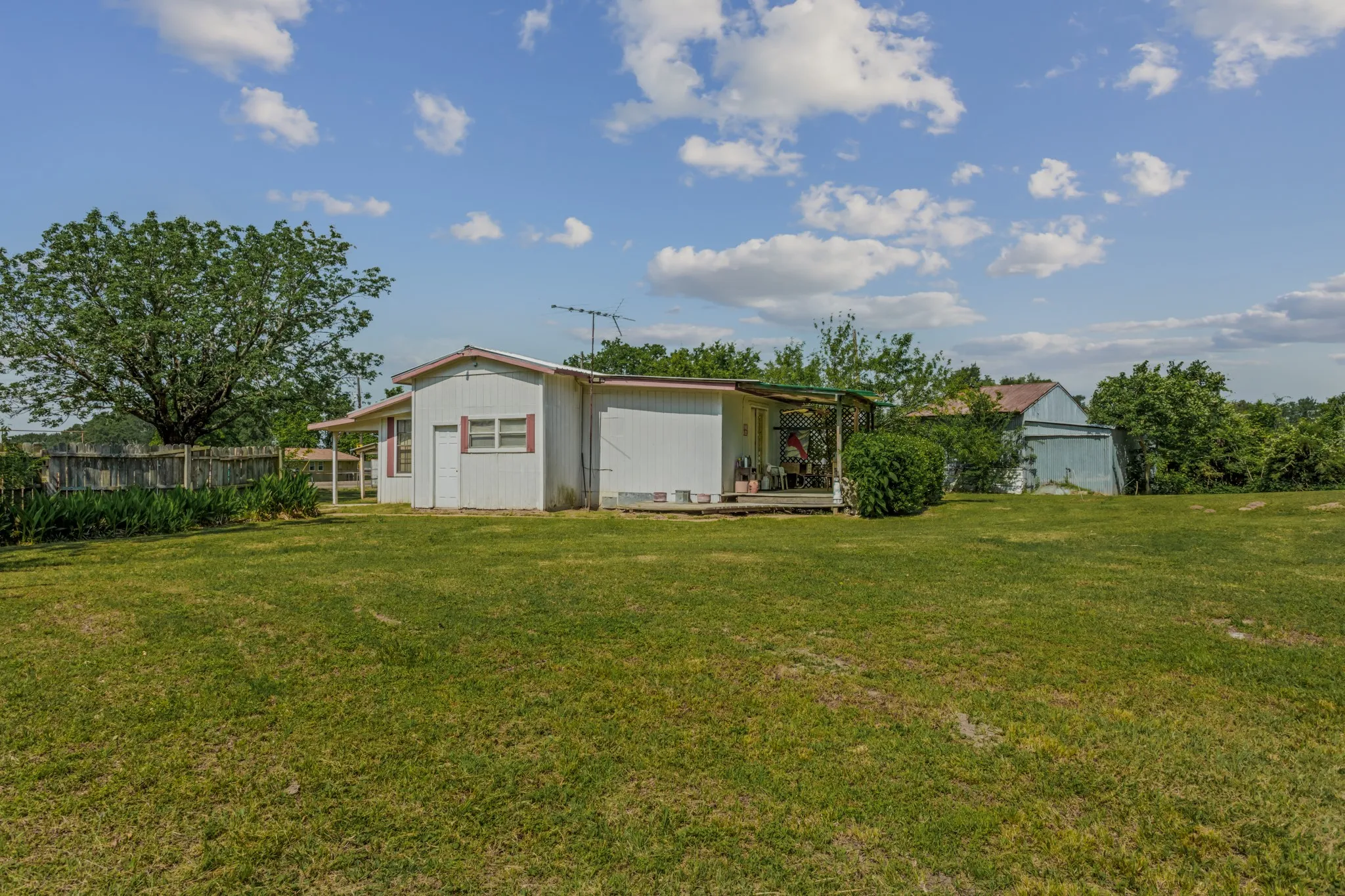 Unimproved Land For Sale in Kaufman County , 10398 Fm 429, Kaufman, Texas 75142, 0, 0, Garage spaces, 0 Sqft, built in 1980, mls#21278256, Real Estate Agent in Kaufman, Homes For Sale in Kaufman county, Homes For Sale in Kaufman, Realtor in Kaufman Texas, Real Estate Brokerage Independent Realty Texas, Luminita Cordes Realtor