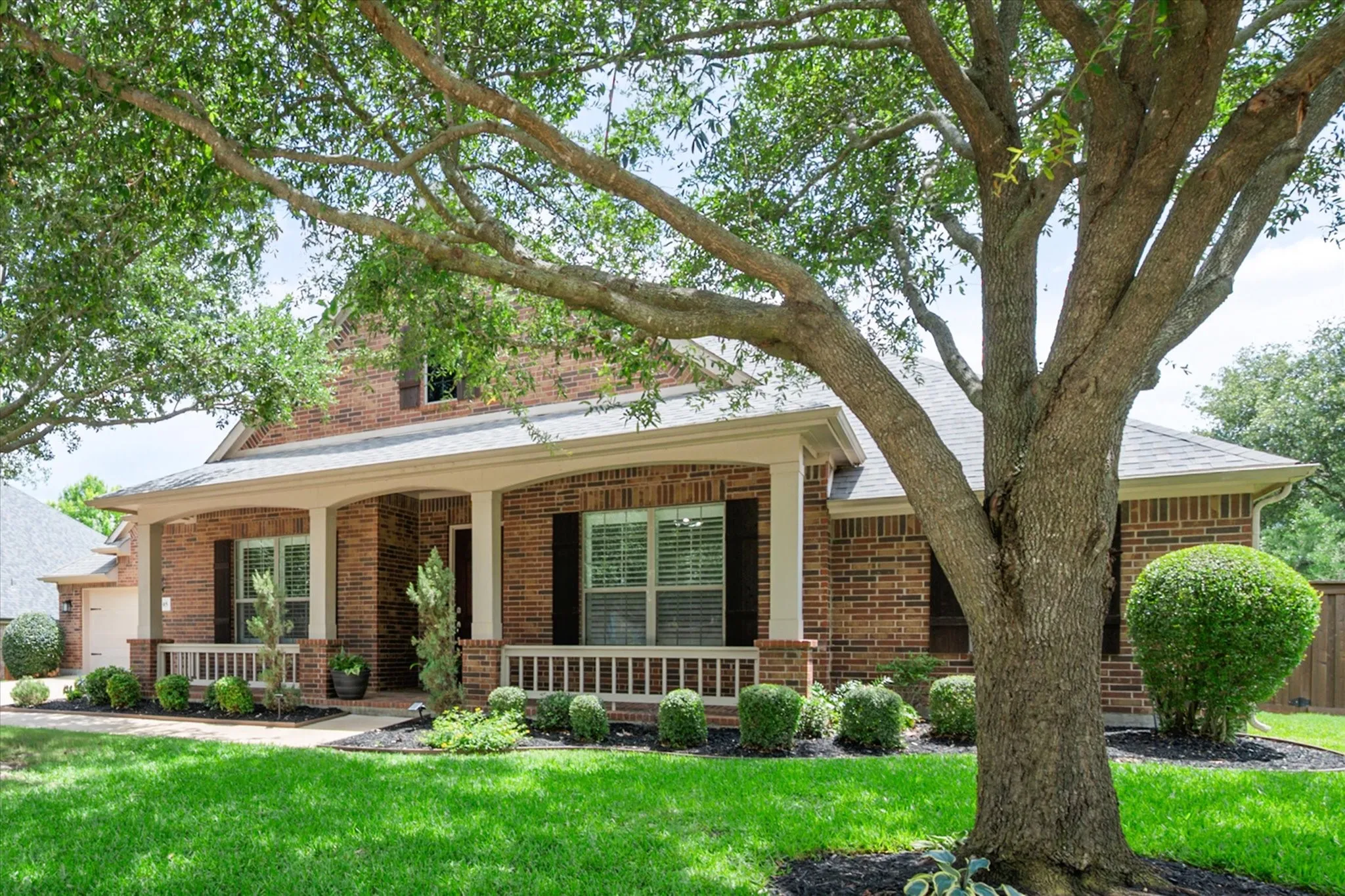 Single Family Residence For Sale in Tarrant County , 905 Killian Drive, Mansfield, Texas 76063, 4 Bedroom, 2 Bathroom, 2 Garage spaces, 2,764 Sqft, built in 2007, mls#21282278, Real Estate Agent in Mansfield, Homes For Sale in Tarrant county, Homes For Sale in Mansfield, Realtor in Mansfield Texas, Real Estate Brokerage Independent Realty Texas, Luminita Cordes Realtor