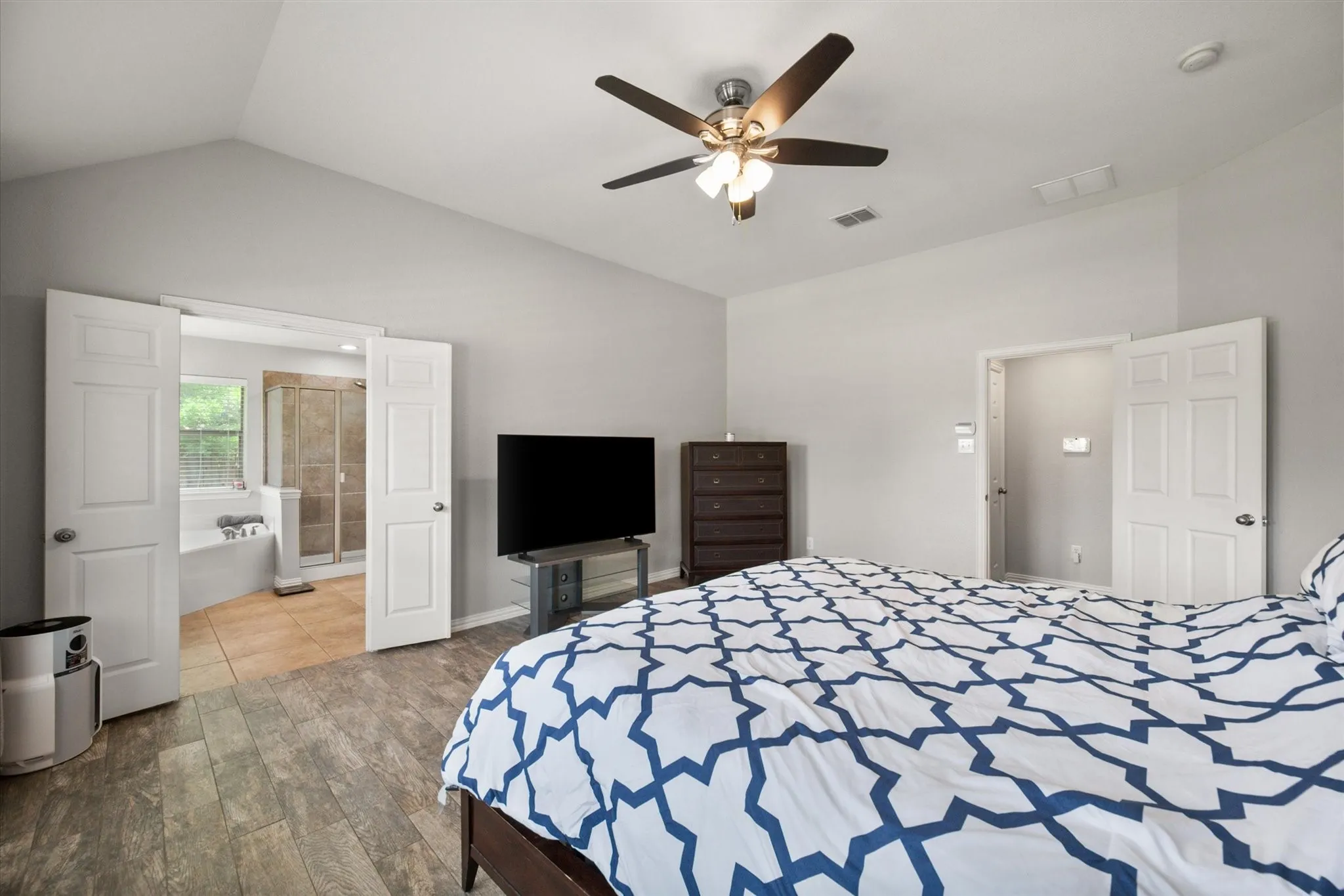 Single Family Residence For Sale in Tarrant County , 905 Killian Drive, Mansfield, Texas 76063, 4 Bedroom, 2 Bathroom, 2 Garage spaces, 2,764 Sqft, built in 2007, mls#21282278, Real Estate Agent in Mansfield, Homes For Sale in Tarrant county, Homes For Sale in Mansfield, Realtor in Mansfield Texas, Real Estate Brokerage Independent Realty Texas, Luminita Cordes Realtor