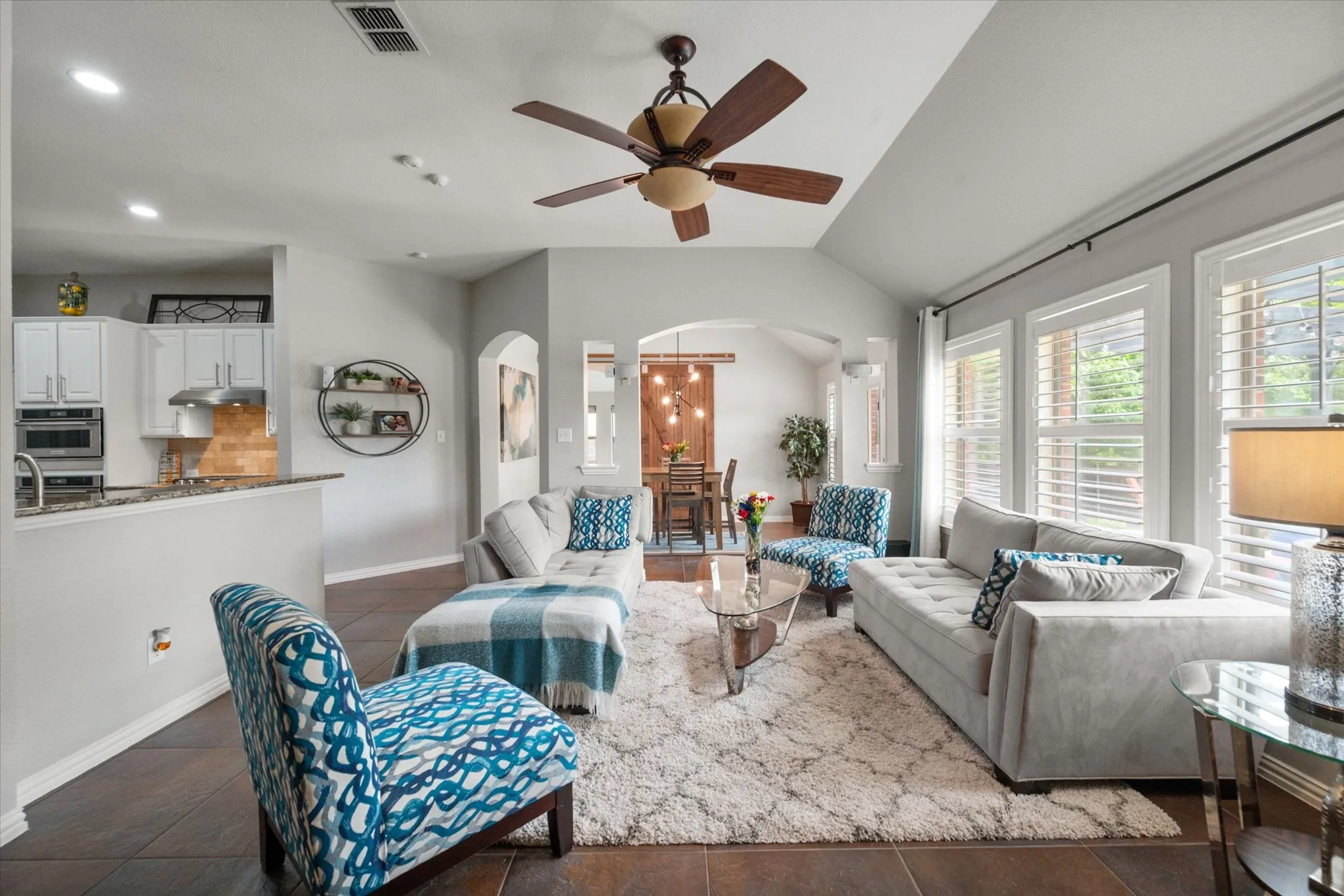 Single Family Residence For Sale in Tarrant County , 905 Killian Drive, Mansfield, Texas 76063, 4 Bedroom, 2 Bathroom, 2 Garage spaces, 2,764 Sqft, built in 2007, mls#21282278, Real Estate Agent in Mansfield, Homes For Sale in Tarrant county, Homes For Sale in Mansfield, Realtor in Mansfield Texas, Real Estate Brokerage Independent Realty Texas, Luminita Cordes Realtor