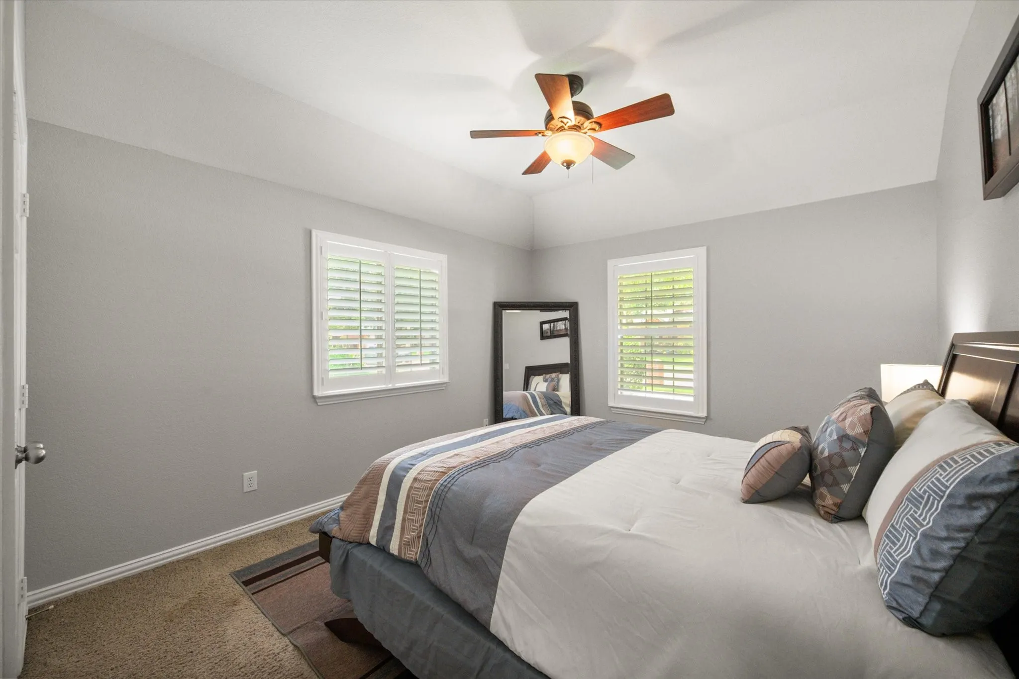 Single Family Residence For Sale in Tarrant County , 905 Killian Drive, Mansfield, Texas 76063, 4 Bedroom, 2 Bathroom, 2 Garage spaces, 2,764 Sqft, built in 2007, mls#21282278, Real Estate Agent in Mansfield, Homes For Sale in Tarrant county, Homes For Sale in Mansfield, Realtor in Mansfield Texas, Real Estate Brokerage Independent Realty Texas, Luminita Cordes Realtor