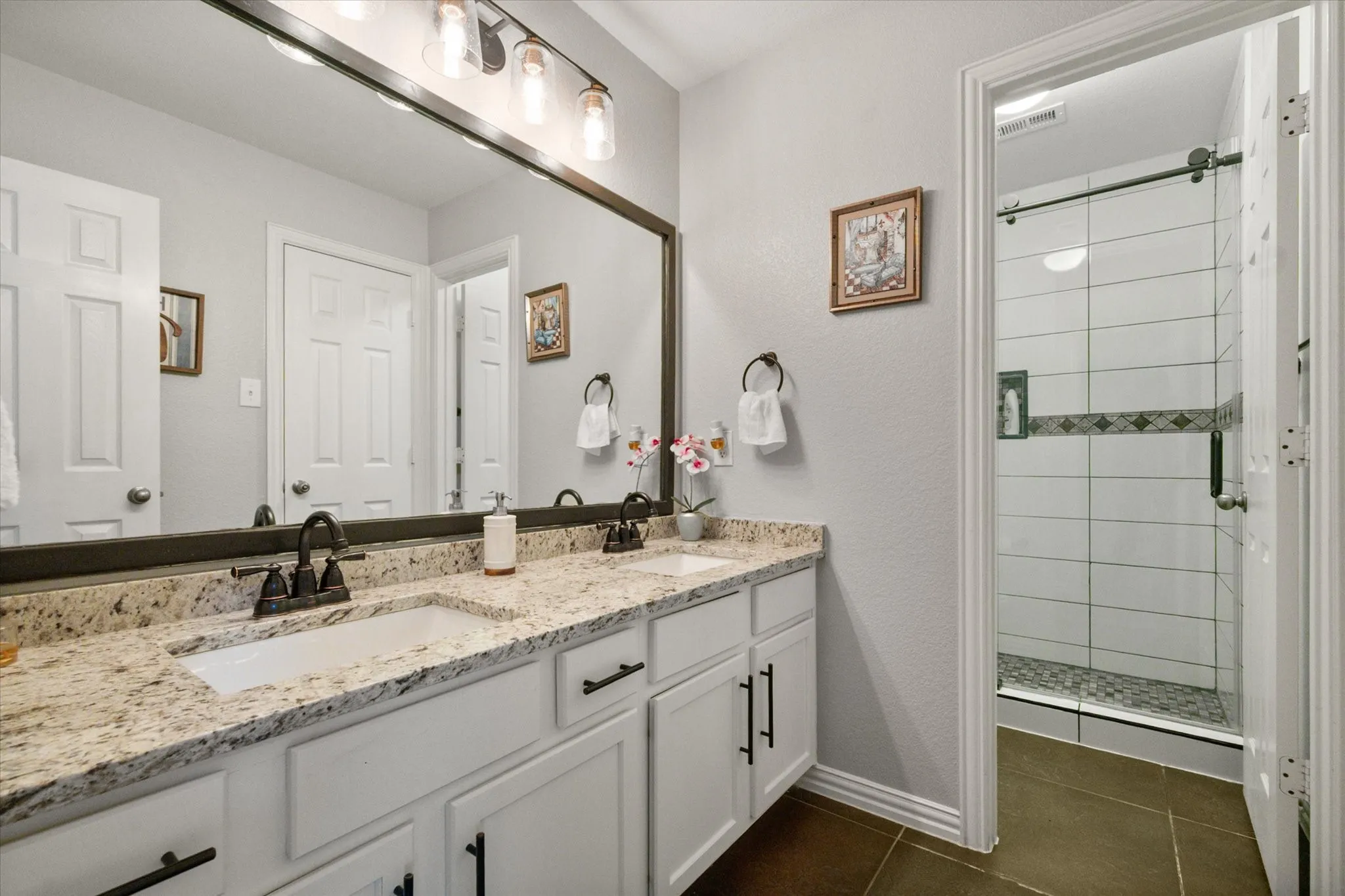 Single Family Residence For Sale in Tarrant County , 905 Killian Drive, Mansfield, Texas 76063, 4 Bedroom, 2 Bathroom, 2 Garage spaces, 2,764 Sqft, built in 2007, mls#21282278, Real Estate Agent in Mansfield, Homes For Sale in Tarrant county, Homes For Sale in Mansfield, Realtor in Mansfield Texas, Real Estate Brokerage Independent Realty Texas, Luminita Cordes Realtor