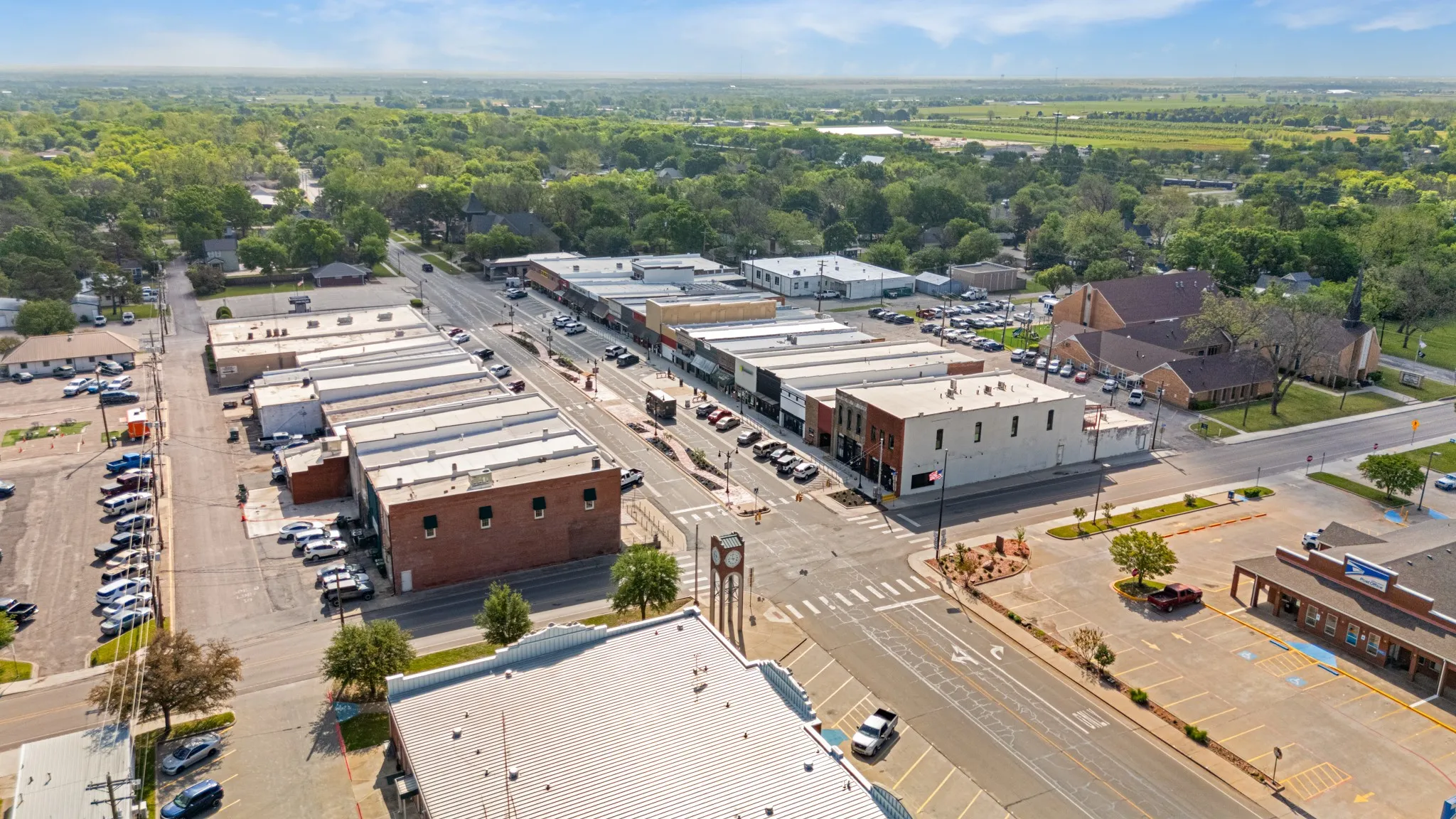 Retail For Rent in Grayson County , 110 E Main Street, Whitesboro, Texas 76273, 0, 0, Garage spaces, 3,600 Sqft, built in 0, mls#21281335, Real Estate Agent in Whitesboro, Homes For Rent in Grayson county, Homes For Rent in Whitesboro, Realtor in Whitesboro Texas, Real Estate Brokerage Independent Realty Texas, Luminita Cordes Realtor