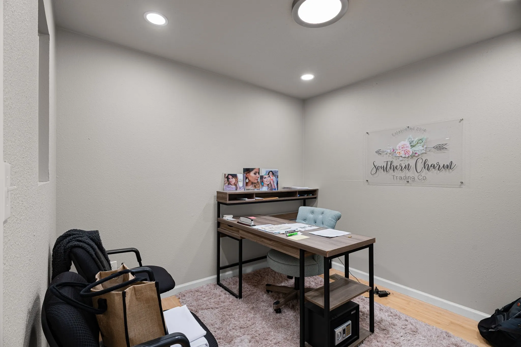 Retail For Rent in Grayson County , 110 E Main Street, Whitesboro, Texas 76273, 0, 0, Garage spaces, 3,600 Sqft, built in 0, mls#21281335, Real Estate Agent in Whitesboro, Homes For Rent in Grayson county, Homes For Rent in Whitesboro, Realtor in Whitesboro Texas, Real Estate Brokerage Independent Realty Texas, Luminita Cordes Realtor