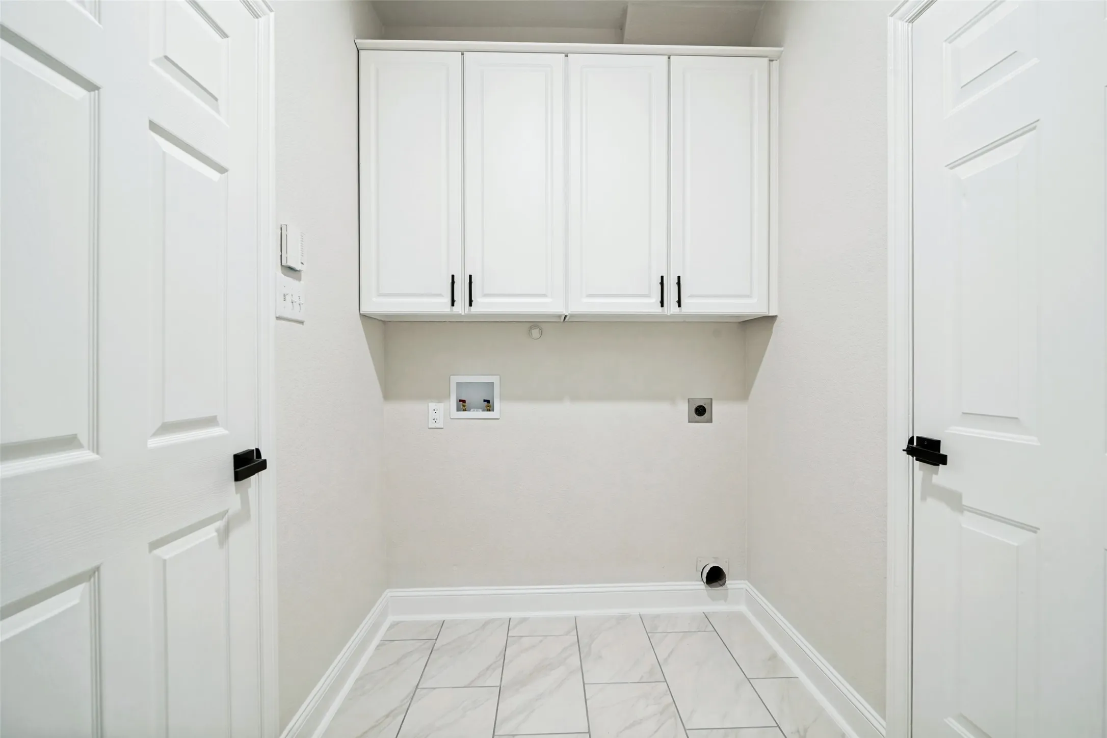 10' x 6' laundry room
