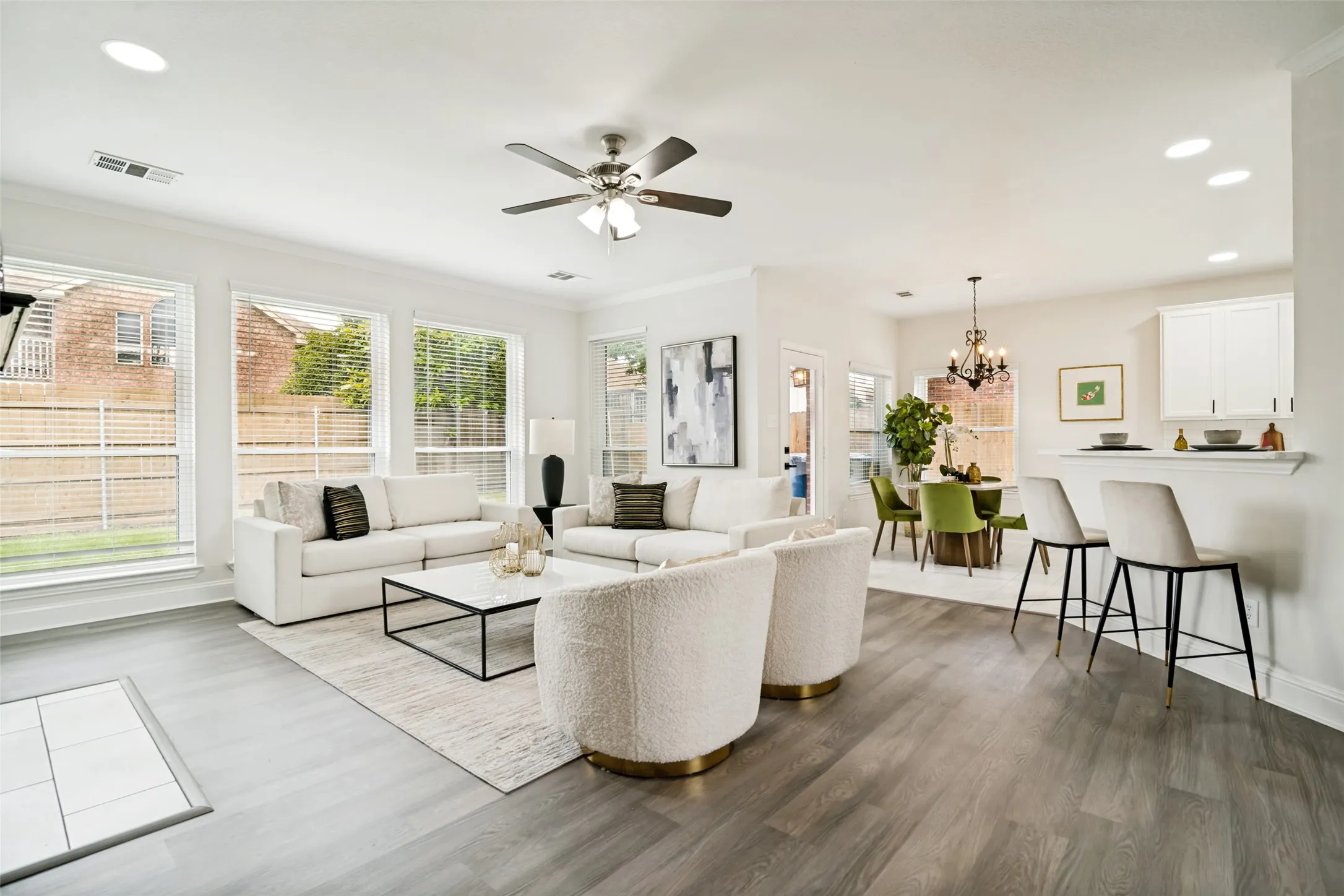 Single Family Residence For Sale in Dallas County , 4314 Constitution Drive, Rowlett, Texas 75089, 4 Bedroom, 3 Bathroom, 2 Garage spaces, 3,020 Sqft, built in 2001, mls#21284210, Real Estate Agent in Rowlett, Homes For Sale in Dallas county, Homes For Sale in Rowlett, Realtor in Rowlett Texas, Real Estate Brokerage Independent Realty Texas, Luminita Cordes Realtor