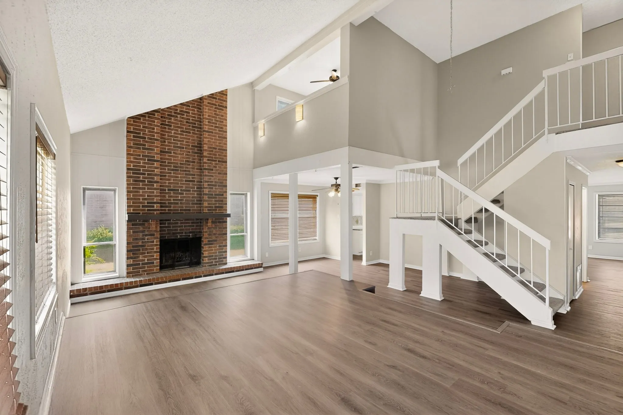 Single Family Residence For Sale in Dallas County , 5513 Galaxie Road, Garland, Texas 75044, 3 Bedroom, 3 Bathroom, 2 Garage spaces, 2,238 Sqft, built in 1977, mls#21284214, Real Estate Agent in Garland, Homes For Sale in Dallas county, Homes For Sale in Garland, Realtor in Garland Texas, Real Estate Brokerage Independent Realty Texas, Luminita Cordes Realtor