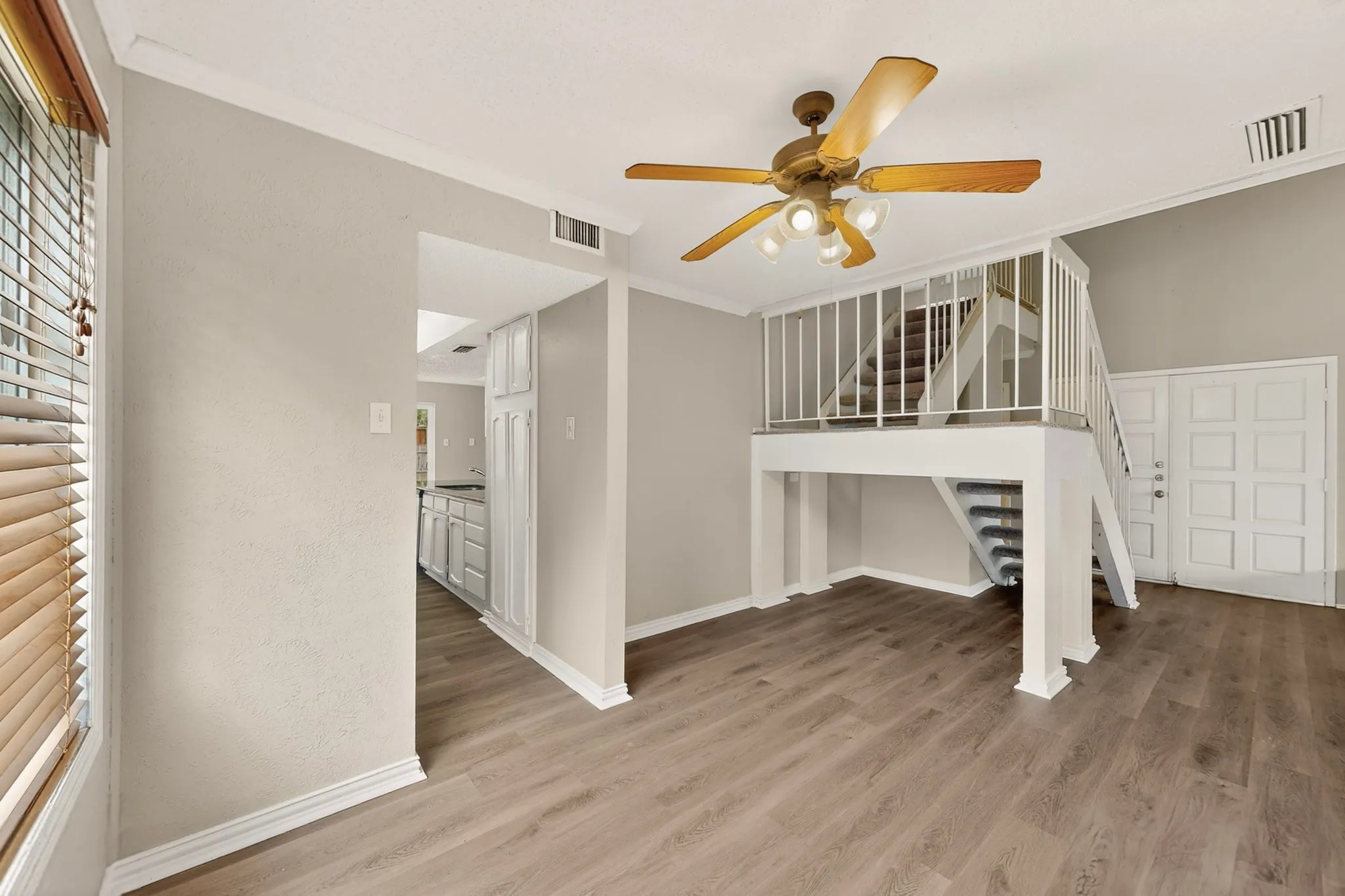 Single Family Residence For Sale in Dallas County , 5513 Galaxie Road, Garland, Texas 75044, 3 Bedroom, 3 Bathroom, 2 Garage spaces, 2,238 Sqft, built in 1977, mls#21284214, Real Estate Agent in Garland, Homes For Sale in Dallas county, Homes For Sale in Garland, Realtor in Garland Texas, Real Estate Brokerage Independent Realty Texas, Luminita Cordes Realtor