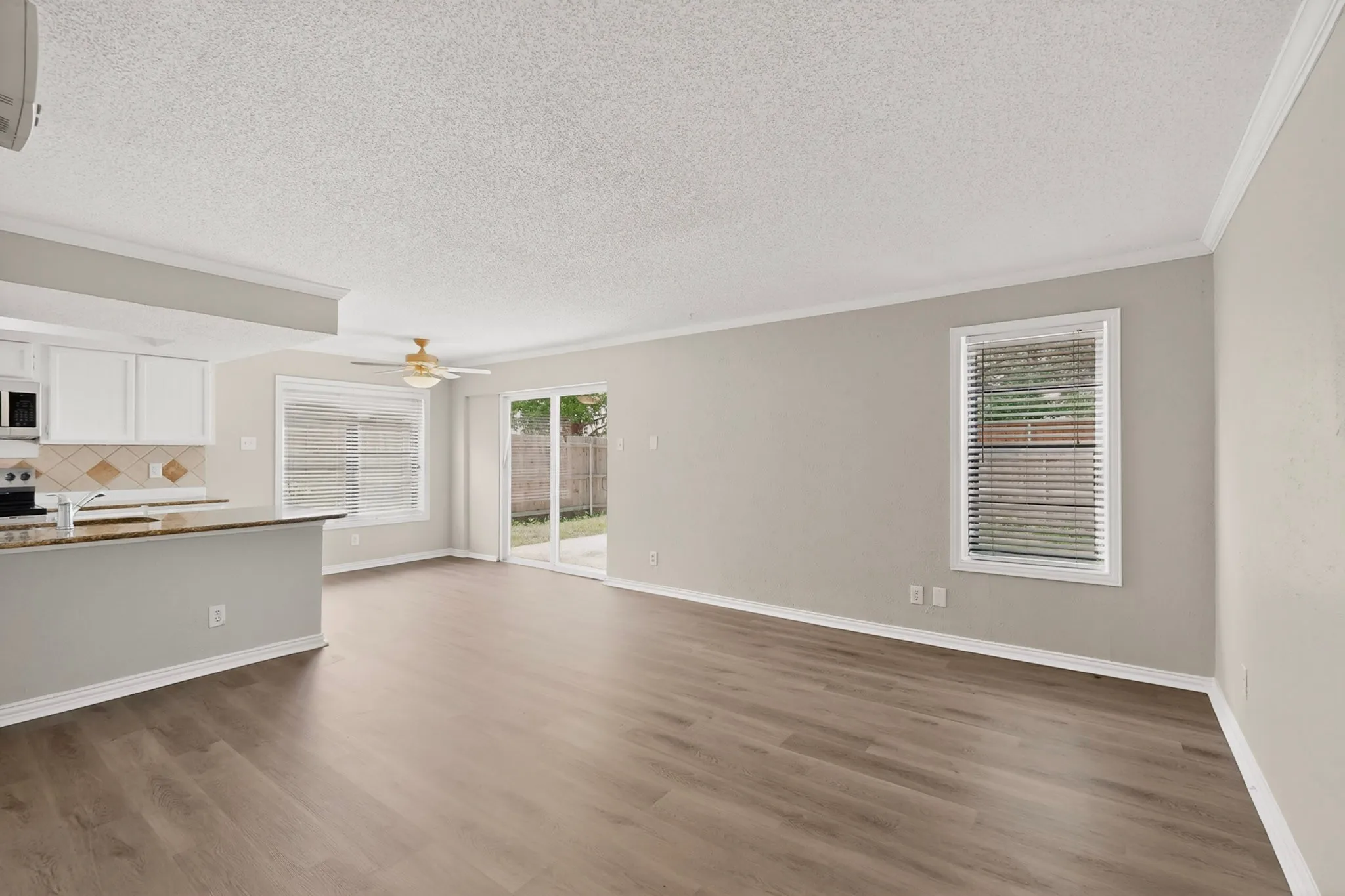 Single Family Residence For Sale in Dallas County , 5513 Galaxie Road, Garland, Texas 75044, 3 Bedroom, 3 Bathroom, 2 Garage spaces, 2,238 Sqft, built in 1977, mls#21284214, Real Estate Agent in Garland, Homes For Sale in Dallas county, Homes For Sale in Garland, Realtor in Garland Texas, Real Estate Brokerage Independent Realty Texas, Luminita Cordes Realtor