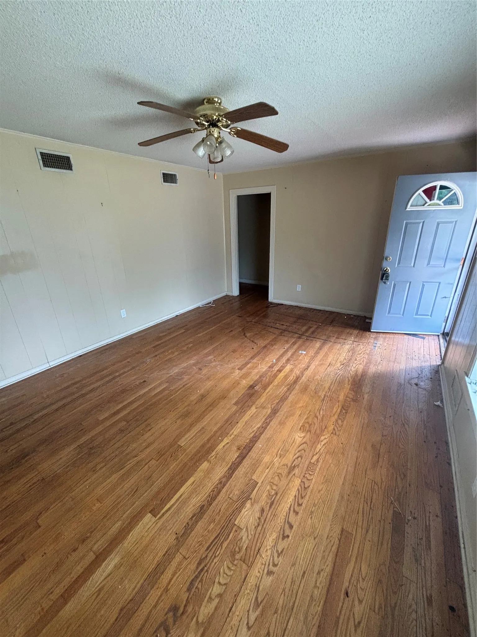 Single Family Residence For Sale in Taylor County , 3609 Erie Street, Abilene, Texas 79605, 5 Bedroom, 3 Bathroom, Garage spaces, 2,340 Sqft, built in 1952, mls#21284217, Real Estate Agent in Abilene, Homes For Sale in Taylor county, Homes For Sale in Abilene, Realtor in Abilene Texas, Real Estate Brokerage Independent Realty Texas, Luminita Cordes Realtor