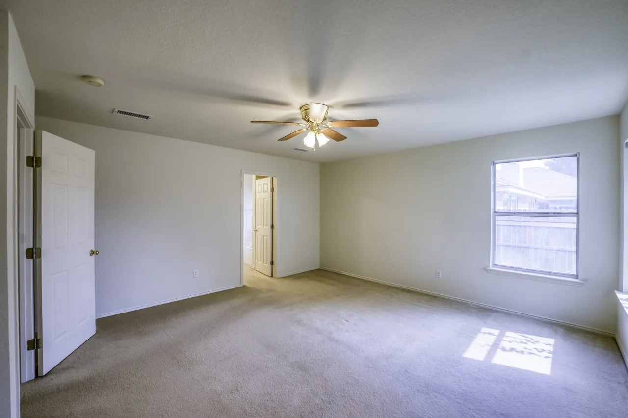 Single Family Residence For Sale in Tarrant County , 320 Shane Lane, Burleson, Texas 76028, 3 Bedroom, 2 Bathroom, 2 Garage spaces, 1,870 Sqft, built in 2001, Price $299,950, mls#21274046, Real Estate Agent in Burleson, Homes For Sale in Tarrant county, Homes For Sale in Burleson, Realtor in Burleson Texas, Real Estate Brokerage Independent Realty Texas, Luminita Cordes Realtor