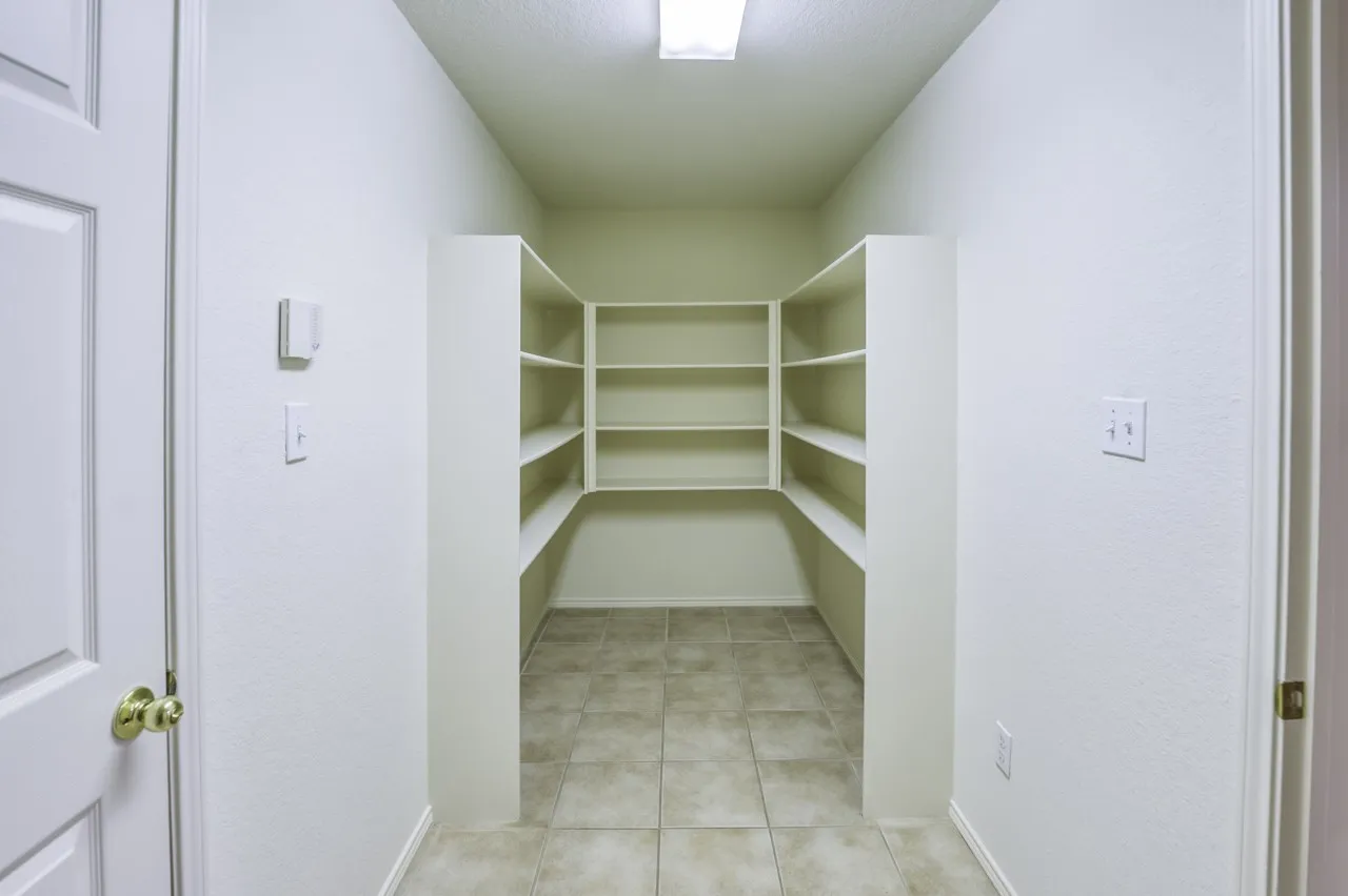 Walk in pantry with room for freezer or second fridge