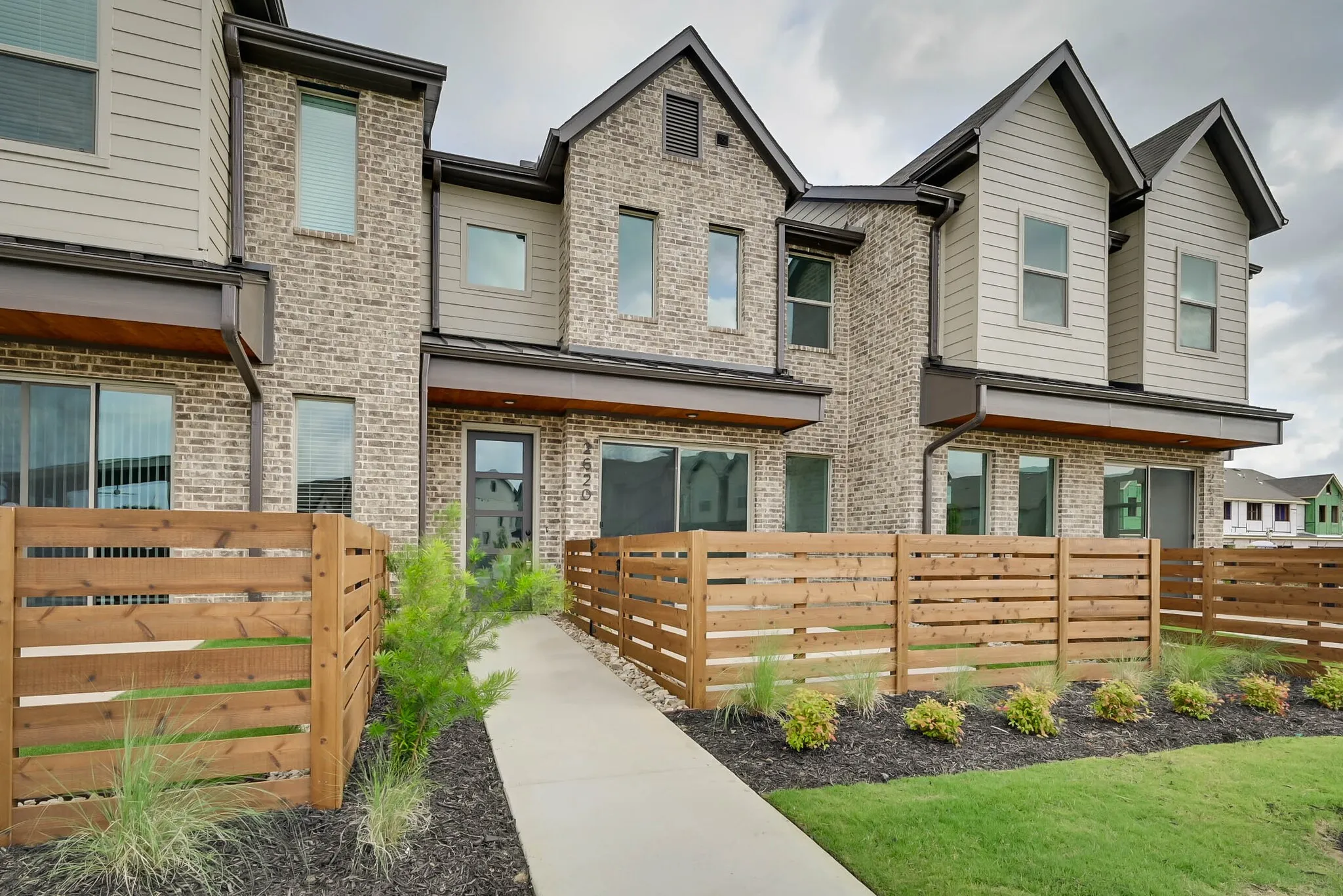 Townhouse For Sale in Dallas County , 2620 La Cala Drive, Grand Prairie, Texas 75054, 2 Bedroom, 3 Bathroom, 2 Garage spaces, 1,422 Sqft, built in 2021, mls#21283967, Real Estate Agent in Grand Prairie, Homes For Sale in Dallas county, Homes For Sale in Grand Prairie, Realtor in Grand Prairie Texas, Real Estate Brokerage Independent Realty Texas, Luminita Cordes Realtor