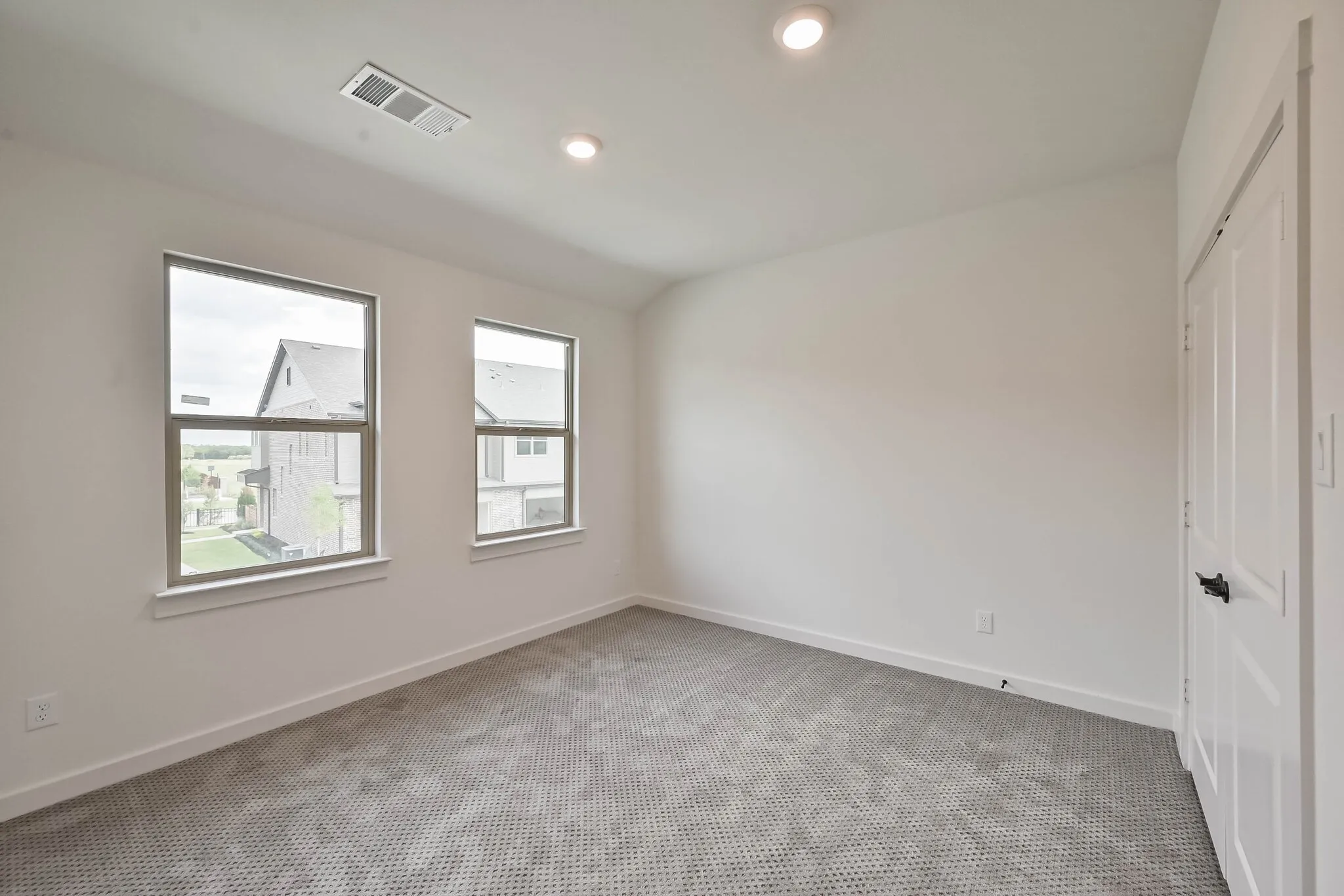 Townhouse For Sale in Dallas County , 2620 La Cala Drive, Grand Prairie, Texas 75054, 2 Bedroom, 3 Bathroom, 2 Garage spaces, 1,422 Sqft, built in 2021, mls#21283967, Real Estate Agent in Grand Prairie, Homes For Sale in Dallas county, Homes For Sale in Grand Prairie, Realtor in Grand Prairie Texas, Real Estate Brokerage Independent Realty Texas, Luminita Cordes Realtor
