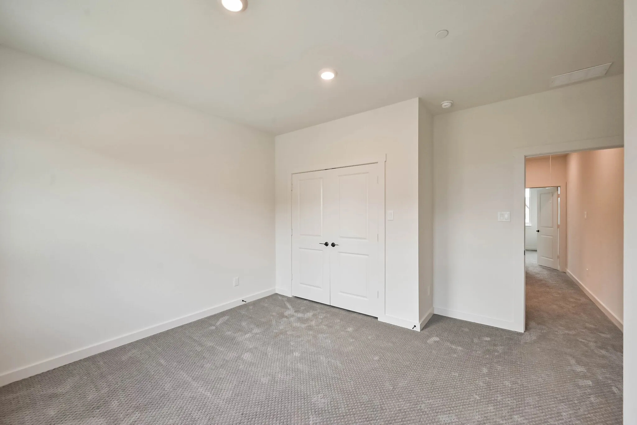 Townhouse For Sale in Dallas County , 2620 La Cala Drive, Grand Prairie, Texas 75054, 2 Bedroom, 3 Bathroom, 2 Garage spaces, 1,422 Sqft, built in 2021, mls#21283967, Real Estate Agent in Grand Prairie, Homes For Sale in Dallas county, Homes For Sale in Grand Prairie, Realtor in Grand Prairie Texas, Real Estate Brokerage Independent Realty Texas, Luminita Cordes Realtor
