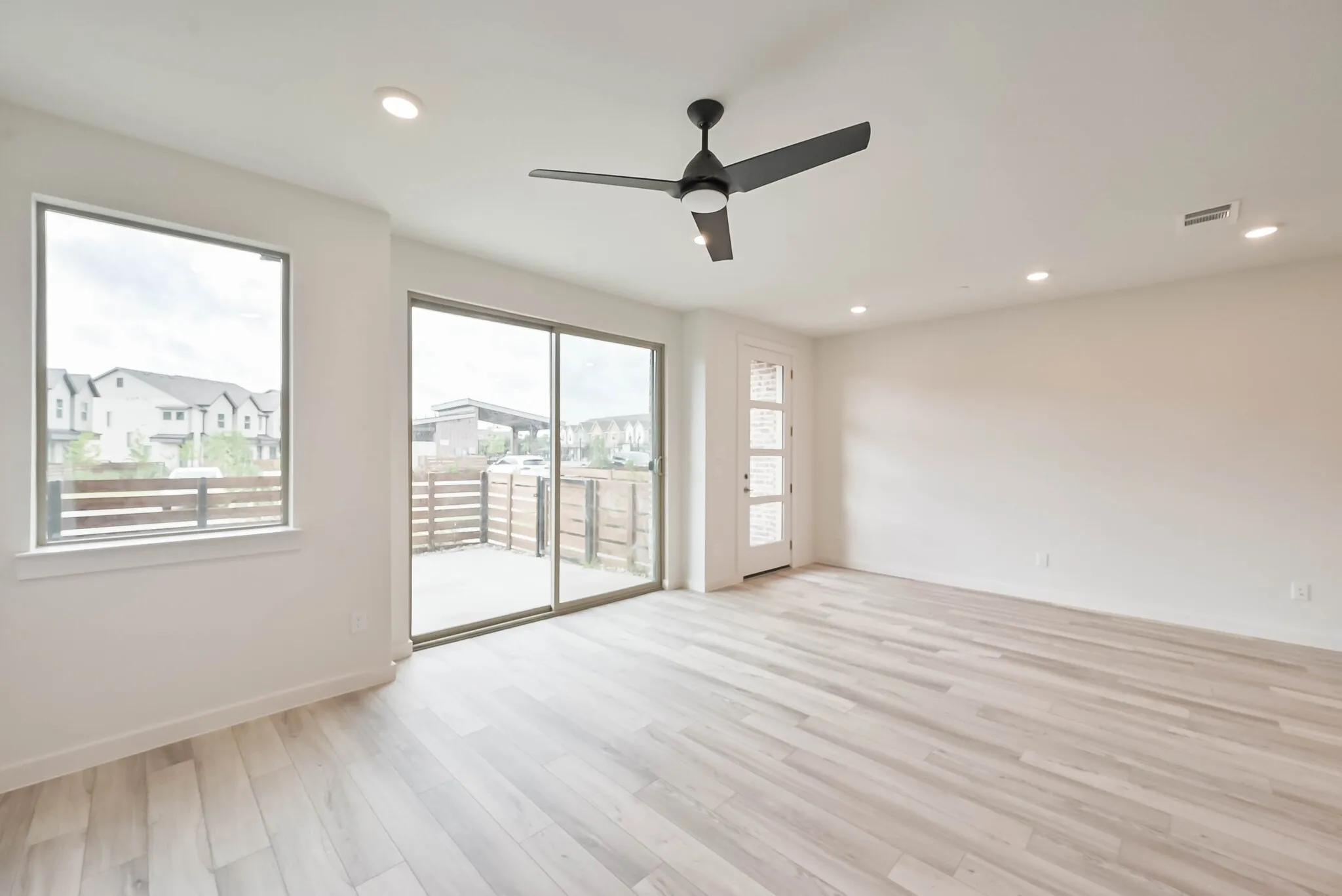 Townhouse For Sale in Dallas County , 2620 La Cala Drive, Grand Prairie, Texas 75054, 2 Bedroom, 3 Bathroom, 2 Garage spaces, 1,422 Sqft, built in 2021, mls#21283967, Real Estate Agent in Grand Prairie, Homes For Sale in Dallas county, Homes For Sale in Grand Prairie, Realtor in Grand Prairie Texas, Real Estate Brokerage Independent Realty Texas, Luminita Cordes Realtor