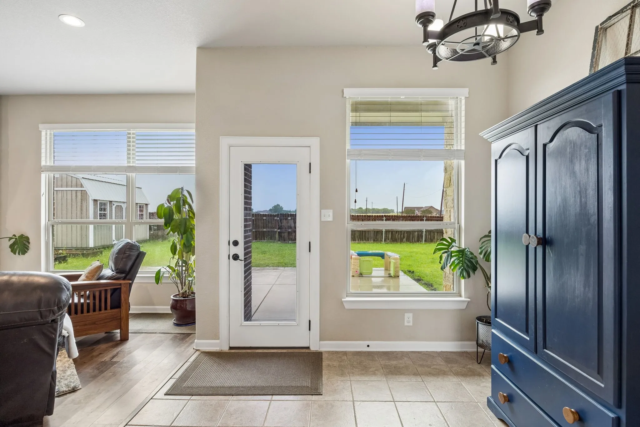 Single Family Residence For Sale in Hunt County , 2509 Hollon Drive, Caddo Mills, Texas 75135, 3 Bedroom, 2 Bathroom, 2 Garage spaces, 1,709 Sqft, built in 2017, mls#21283527, Real Estate Agent in Caddo Mills, Homes For Sale in Hunt county, Homes For Sale in Caddo Mills, Realtor in Caddo Mills Texas, Real Estate Brokerage Independent Realty Texas, Luminita Cordes Realtor