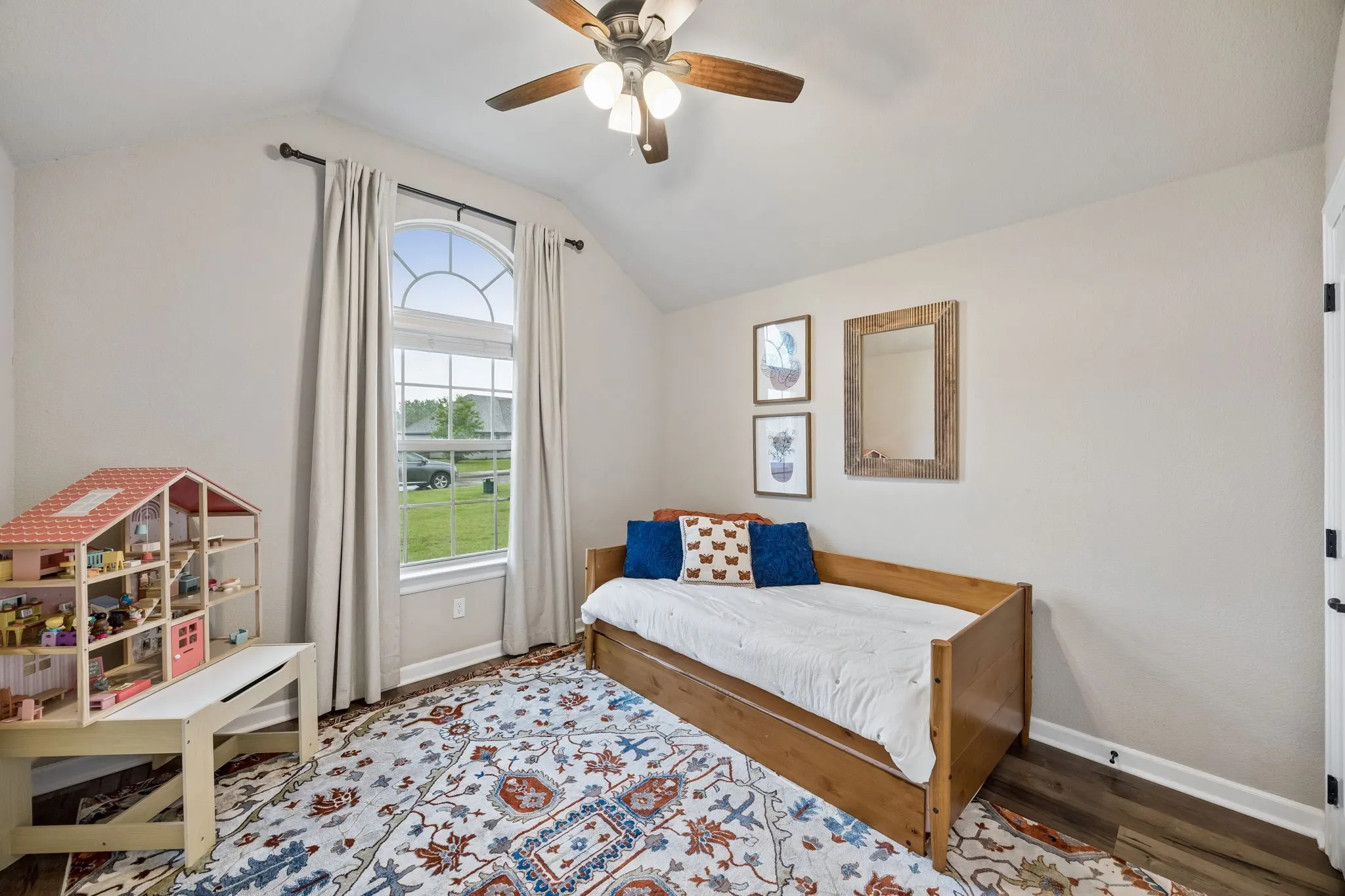 Single Family Residence For Sale in Hunt County , 2509 Hollon Drive, Caddo Mills, Texas 75135, 3 Bedroom, 2 Bathroom, 2 Garage spaces, 1,709 Sqft, built in 2017, mls#21283527, Real Estate Agent in Caddo Mills, Homes For Sale in Hunt county, Homes For Sale in Caddo Mills, Realtor in Caddo Mills Texas, Real Estate Brokerage Independent Realty Texas, Luminita Cordes Realtor