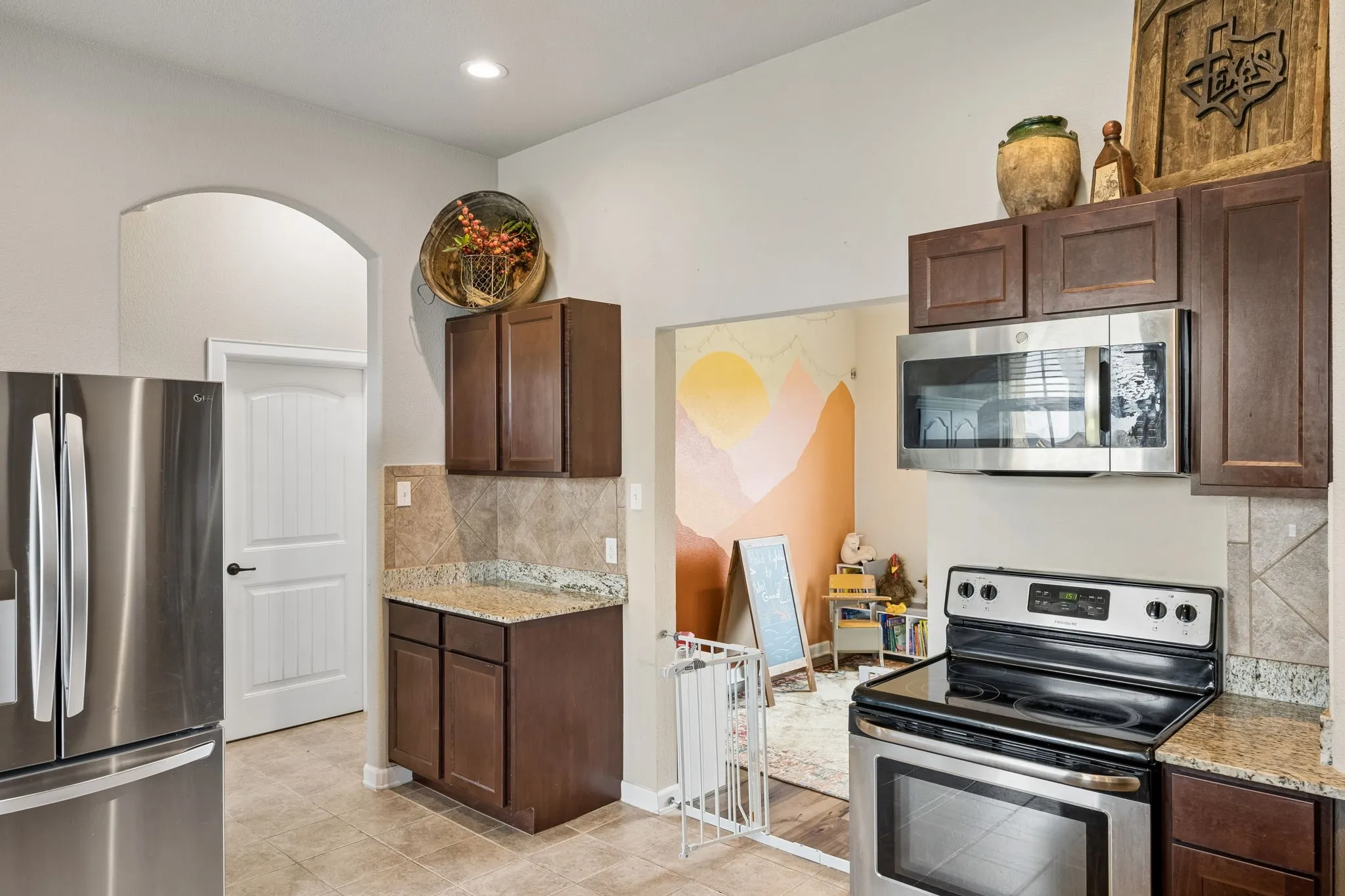 Single Family Residence For Sale in Hunt County , 2509 Hollon Drive, Caddo Mills, Texas 75135, 3 Bedroom, 2 Bathroom, 2 Garage spaces, 1,709 Sqft, built in 2017, mls#21283527, Real Estate Agent in Caddo Mills, Homes For Sale in Hunt county, Homes For Sale in Caddo Mills, Realtor in Caddo Mills Texas, Real Estate Brokerage Independent Realty Texas, Luminita Cordes Realtor