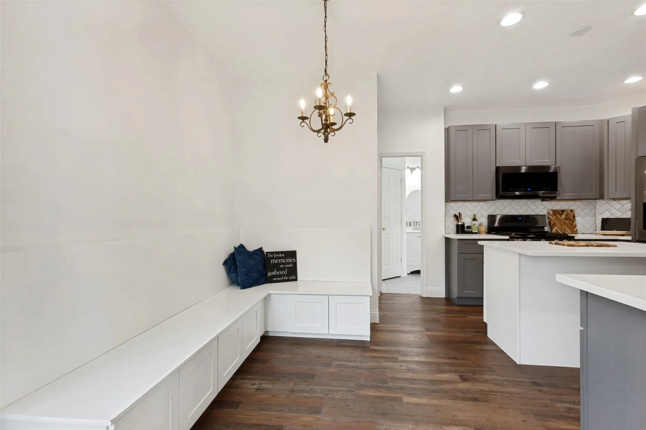 Single Family Residence For Sale in Collin County , 1209 Wilshire Court, Allen, Texas 75002, 5 Bedroom, 3 Bathroom, 2 Garage spaces, 2,233 Sqft, built in 1998, Price $495,000, mls#21278579, Real Estate Agent in Allen, Homes For Sale in Collin county, Homes For Sale in Allen, Realtor in Allen Texas, Real Estate Brokerage Independent Realty Texas, Luminita Cordes Realtor