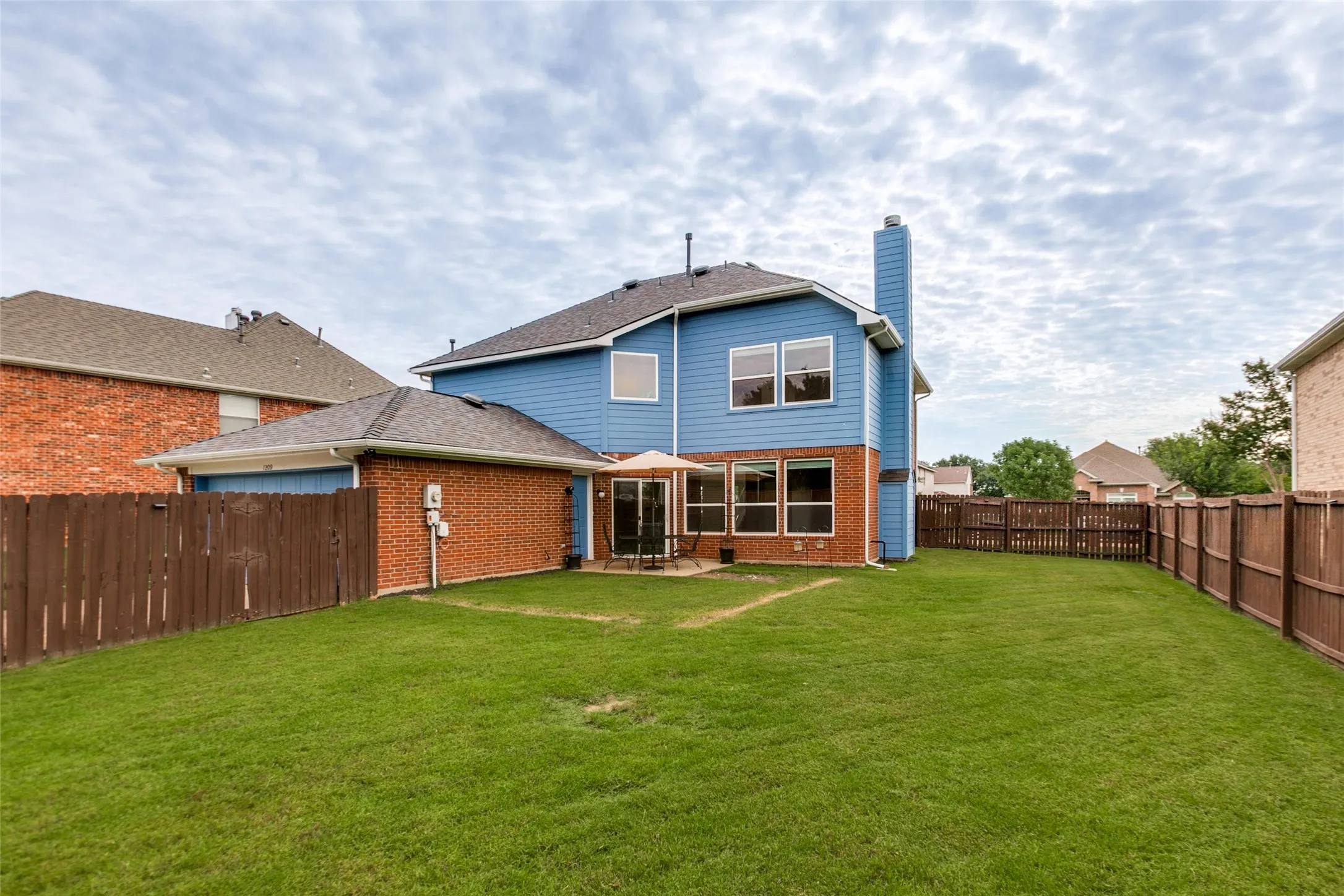 Single Family Residence For Sale in Collin County , 1209 Wilshire Court, Allen, Texas 75002, 5 Bedroom, 3 Bathroom, 2 Garage spaces, 2,233 Sqft, built in 1998, Price $495,000, mls#21278579, Real Estate Agent in Allen, Homes For Sale in Collin county, Homes For Sale in Allen, Realtor in Allen Texas, Real Estate Brokerage Independent Realty Texas, Luminita Cordes Realtor