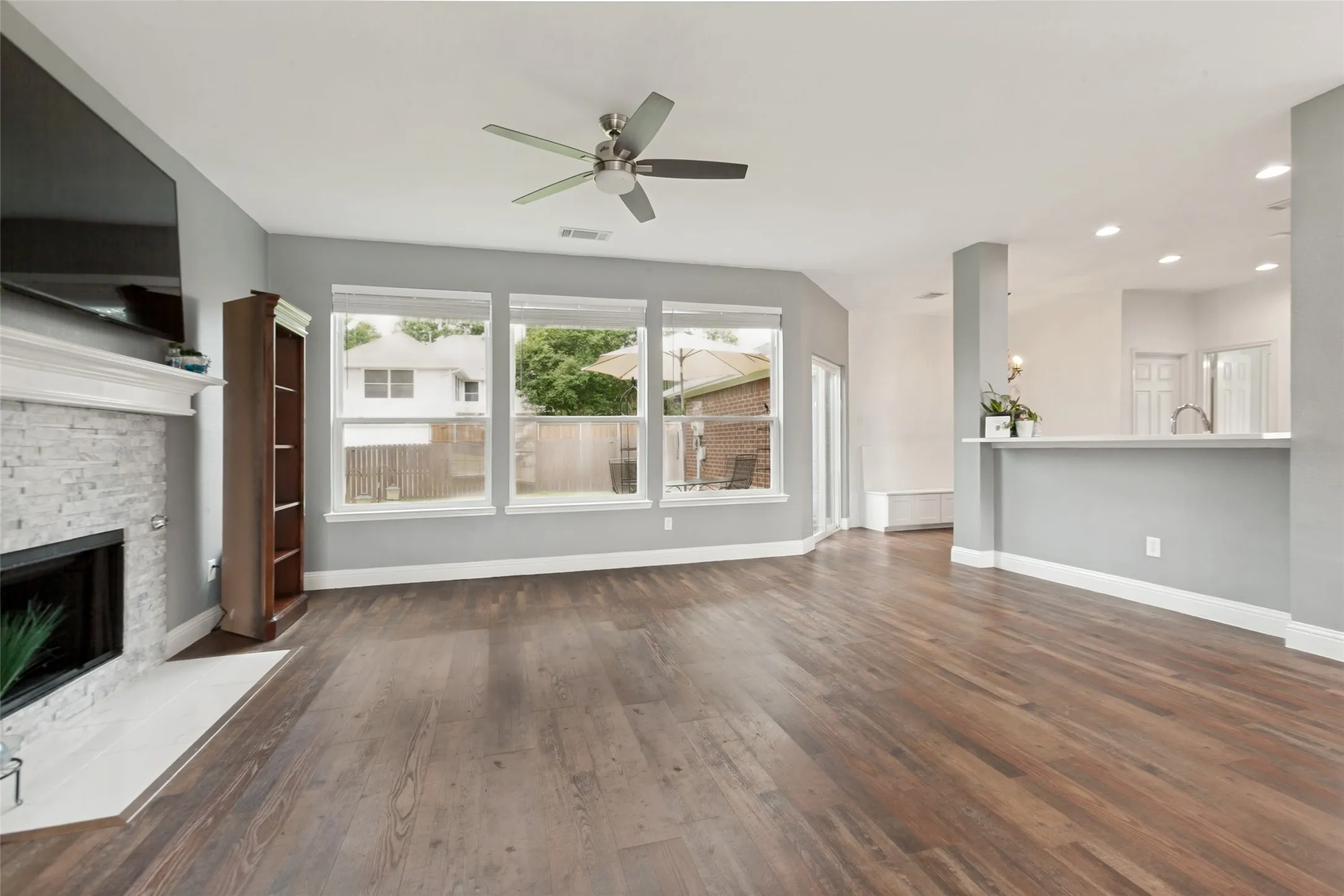 Single Family Residence For Sale in Collin County , 1209 Wilshire Court, Allen, Texas 75002, 5 Bedroom, 3 Bathroom, 2 Garage spaces, 2,233 Sqft, built in 1998, Price $495,000, mls#21278579, Real Estate Agent in Allen, Homes For Sale in Collin county, Homes For Sale in Allen, Realtor in Allen Texas, Real Estate Brokerage Independent Realty Texas, Luminita Cordes Realtor