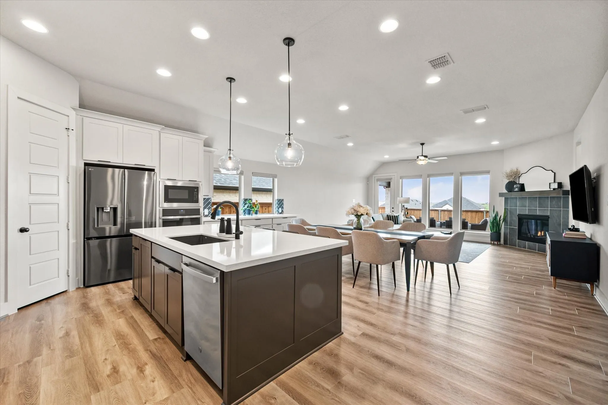 Single Family Residence For Sale in Wise County , 121 Tierra Blanca Lane, Rhome, Texas 76078, 4 Bedroom, 3 Bathroom, 2 Garage spaces, 2,504 Sqft, built in 2024, mls#21282205, Real Estate Agent in Rhome, Homes For Sale in Wise county, Homes For Sale in Rhome, Realtor in Rhome Texas, Real Estate Brokerage Independent Realty Texas, Luminita Cordes Realtor