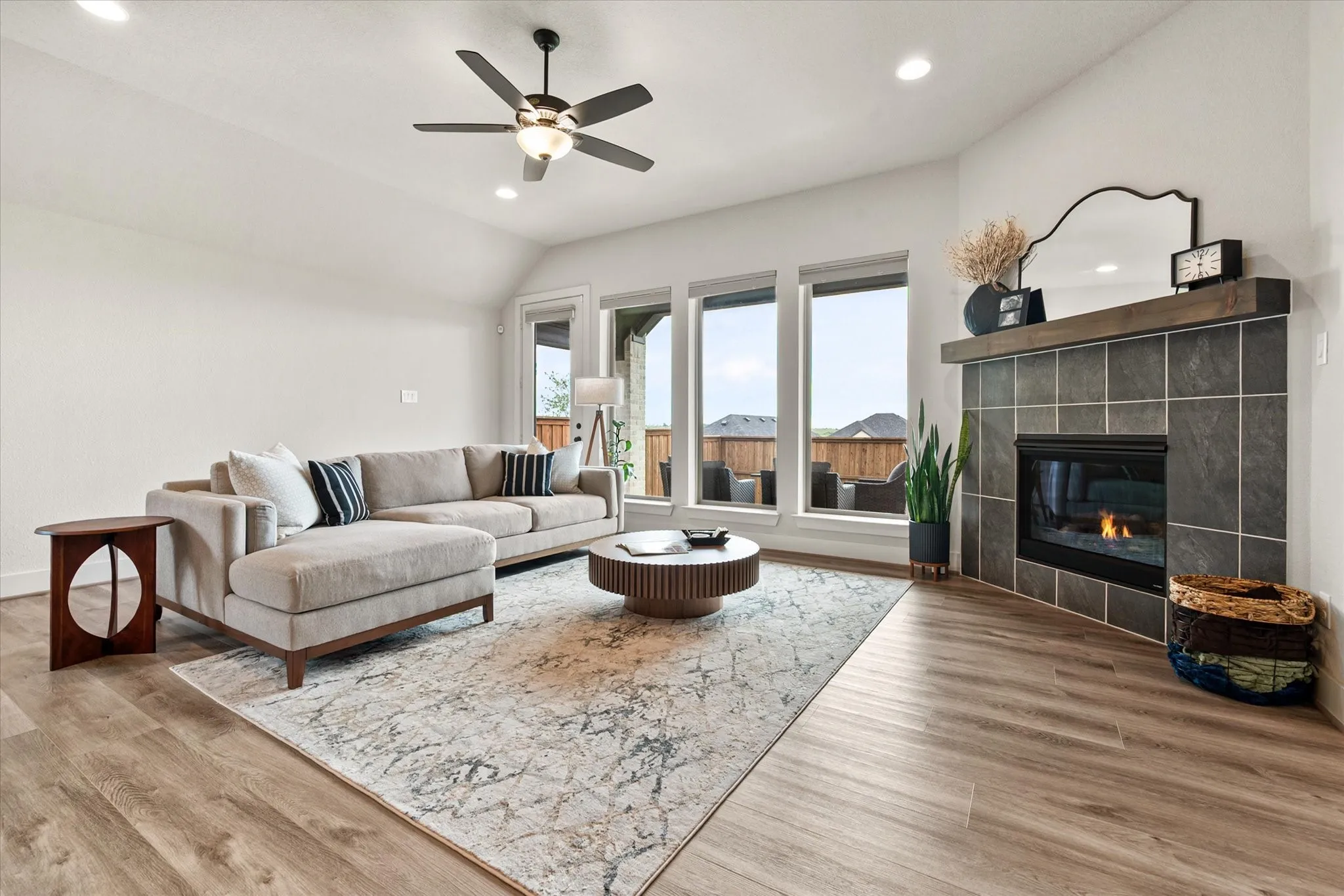 Single Family Residence For Sale in Wise County , 121 Tierra Blanca Lane, Rhome, Texas 76078, 4 Bedroom, 3 Bathroom, 2 Garage spaces, 2,504 Sqft, built in 2024, mls#21282205, Real Estate Agent in Rhome, Homes For Sale in Wise county, Homes For Sale in Rhome, Realtor in Rhome Texas, Real Estate Brokerage Independent Realty Texas, Luminita Cordes Realtor