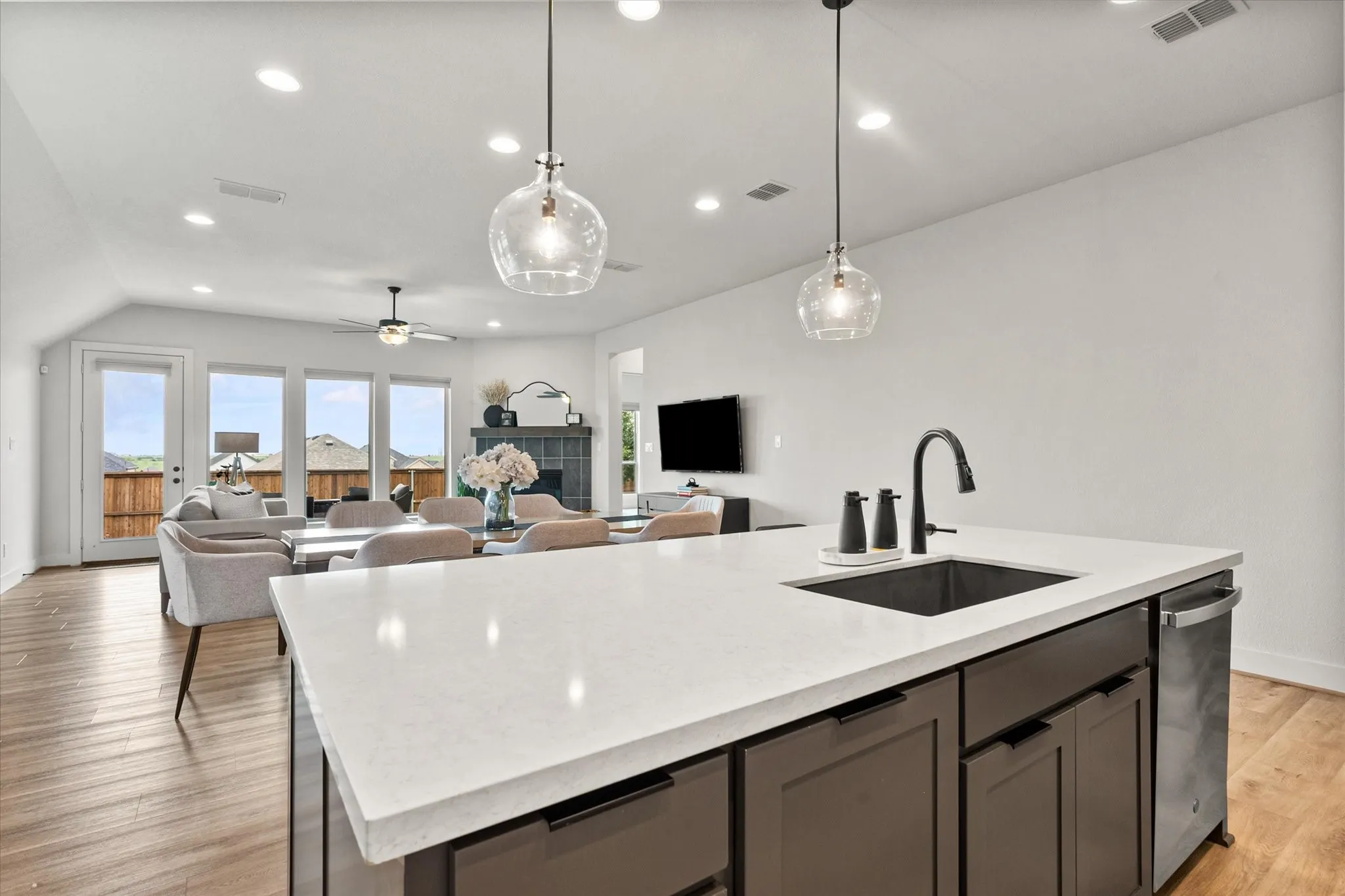 Single Family Residence For Sale in Wise County , 121 Tierra Blanca Lane, Rhome, Texas 76078, 4 Bedroom, 3 Bathroom, 2 Garage spaces, 2,504 Sqft, built in 2024, mls#21282205, Real Estate Agent in Rhome, Homes For Sale in Wise county, Homes For Sale in Rhome, Realtor in Rhome Texas, Real Estate Brokerage Independent Realty Texas, Luminita Cordes Realtor