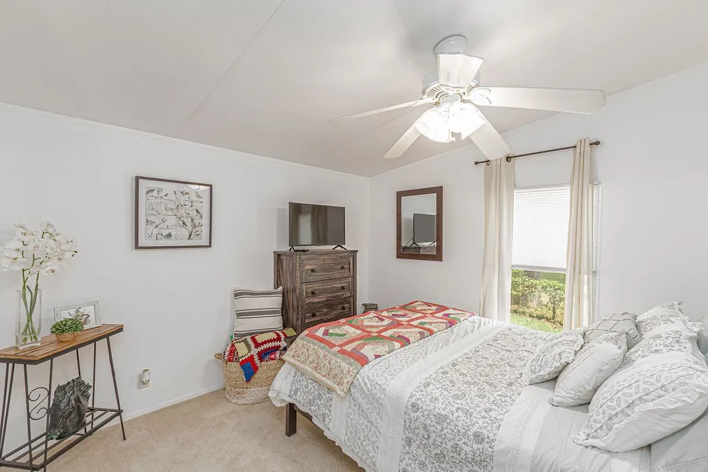 Single Family Residence For Sale in Henderson County , 210 Victor Court, Trinidad, Texas 75163, 3 Bedroom, 2 Bathroom, 4 Garage spaces, 1,568 Sqft, built in 2003, mls#21284260, Real Estate Agent in Trinidad, Homes For Sale in Henderson county, Homes For Sale in Trinidad, Realtor in Trinidad Texas, Real Estate Brokerage Independent Realty Texas, Luminita Cordes Realtor