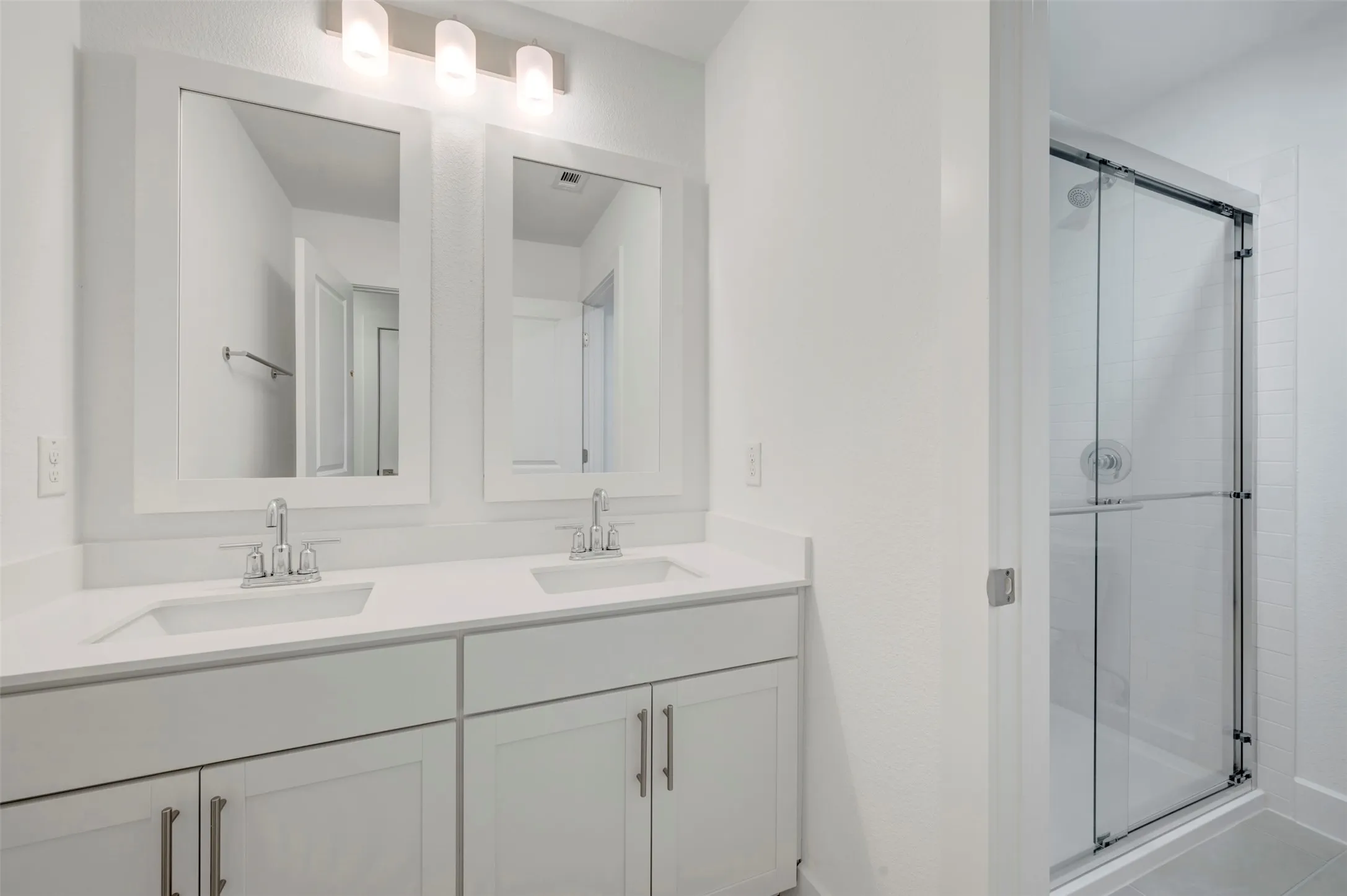 Single Family Residence For Sale in Denton County , 1014 Birkdale Drive, Justin, Texas 76247, 4 Bedroom, 4 Bathroom, 2 Garage spaces, 3,165 Sqft, built in 2026, mls#21284265, Real Estate Agent in Justin, Homes For Sale in Denton county, Homes For Sale in Justin, Realtor in Justin Texas, Real Estate Brokerage Independent Realty Texas, Luminita Cordes Realtor