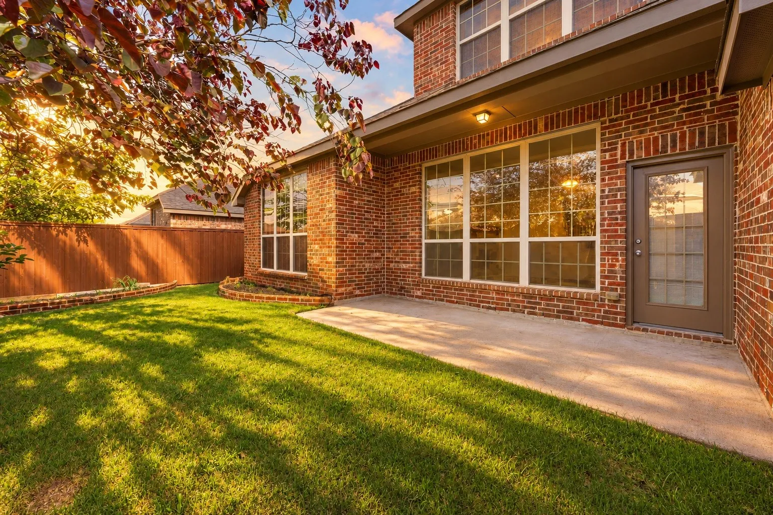 Single Family Residence For Sale in Dallas County , 7510 Handen Drive, Rowlett, Texas 75089, 5 Bedroom, 2 Bathroom, 2 Garage spaces, 2,607 Sqft, built in 2010, mls#21280489, Real Estate Agent in Rowlett, Homes For Sale in Dallas county, Homes For Sale in Rowlett, Realtor in Rowlett Texas, Real Estate Brokerage Independent Realty Texas, Luminita Cordes Realtor