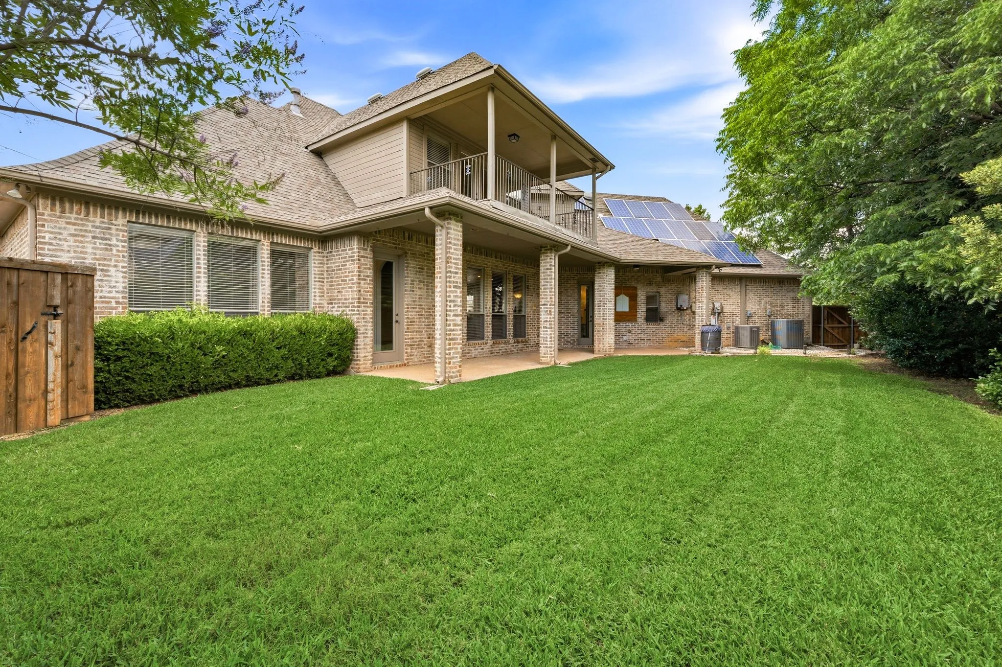 Single Family Residence For Sale in Tarrant County , 1413 Kaitlyn Lane, Keller, Texas 76248, 4 Bedroom, 4 Bathroom, 3 Garage spaces, 3,533 Sqft, built in 2001, mls#21272504, Real Estate Agent in Keller, Homes For Sale in Tarrant county, Homes For Sale in Keller, Realtor in Keller Texas, Real Estate Brokerage Independent Realty Texas, Luminita Cordes Realtor