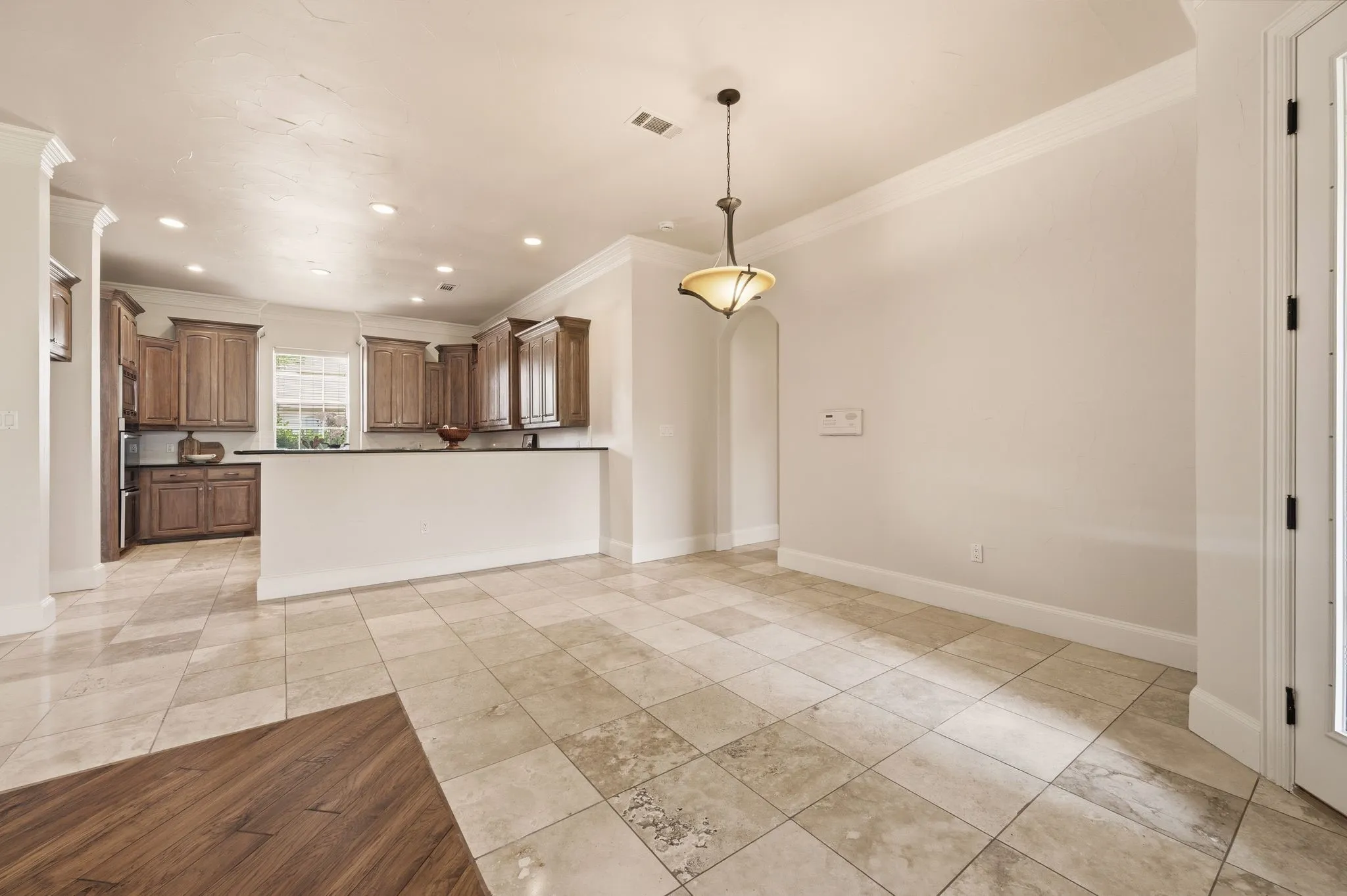 Single Family Residence For Sale in Tarrant County , 1413 Kaitlyn Lane, Keller, Texas 76248, 4 Bedroom, 4 Bathroom, 3 Garage spaces, 3,533 Sqft, built in 2001, mls#21272504, Real Estate Agent in Keller, Homes For Sale in Tarrant county, Homes For Sale in Keller, Realtor in Keller Texas, Real Estate Brokerage Independent Realty Texas, Luminita Cordes Realtor