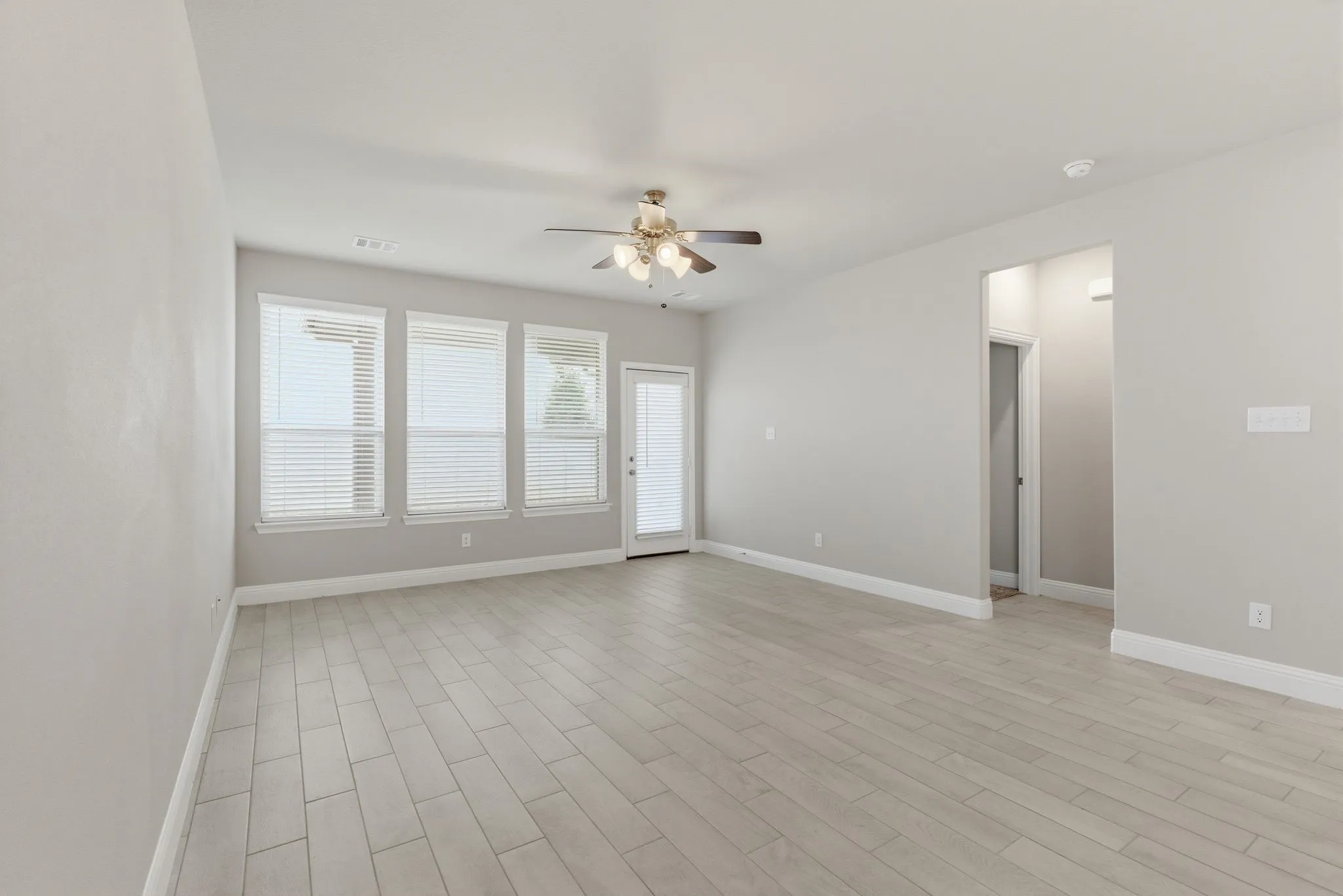 Single Family Residence For Rent in Collin County , 612 Rain Barrel Place, Weston, Texas 75009, 4 Bedrooms, 3 Bathrooms, 2 Garage spaces, 2,271 Sqft, built in 2022, Price $2,150, mls#21284145, Real Estate Agent in Weston, Homes For Rent in Collin county, Homes For Rent in Weston, Realtor in Weston Texas, Real Estate Brokerage Independent Realty Texas, Luminita Cordes Realtor