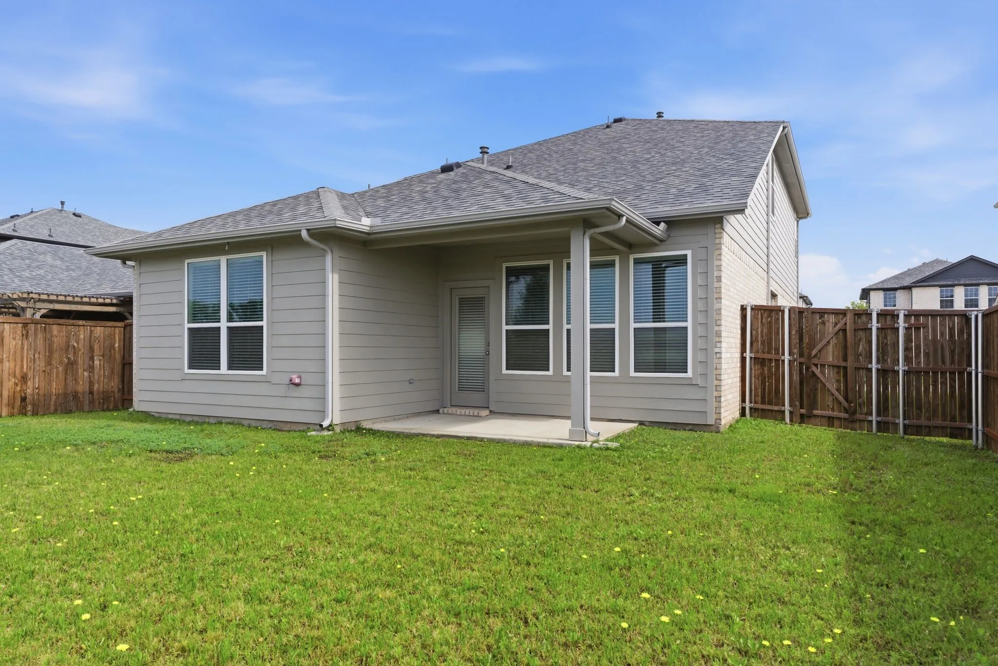 Single Family Residence For Rent in Collin County , 612 Rain Barrel Place, Weston, Texas 75009, 4 Bedrooms, 3 Bathrooms, 2 Garage spaces, 2,271 Sqft, built in 2022, Price $2,150, mls#21284145, Real Estate Agent in Weston, Homes For Rent in Collin county, Homes For Rent in Weston, Realtor in Weston Texas, Real Estate Brokerage Independent Realty Texas, Luminita Cordes Realtor